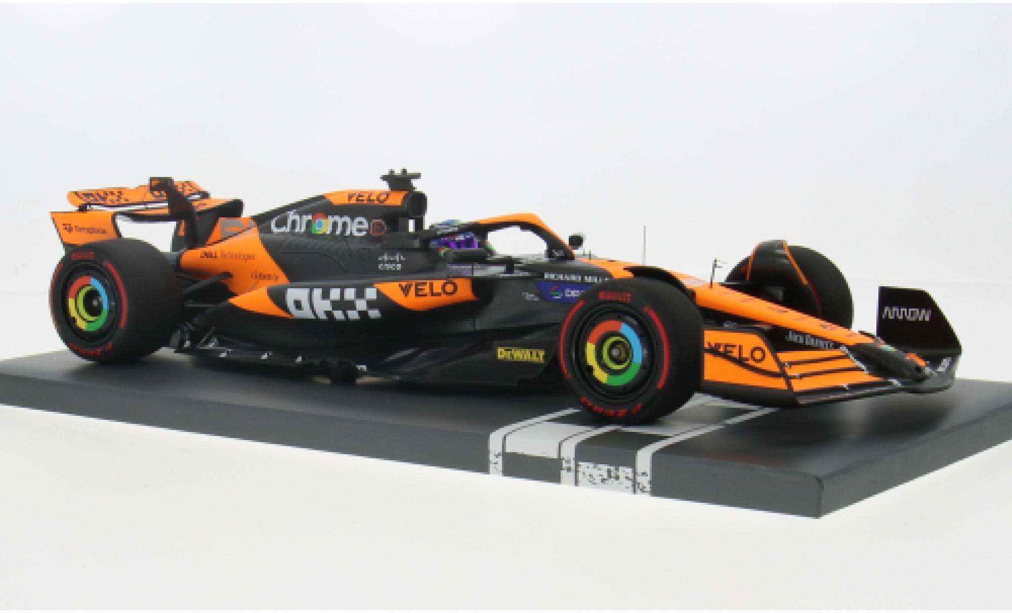 McLaren F1 1/18 Minichamps MCL38 No.81 Team Formel 1 GP Miami 2024 1:18 modellino in miniatura