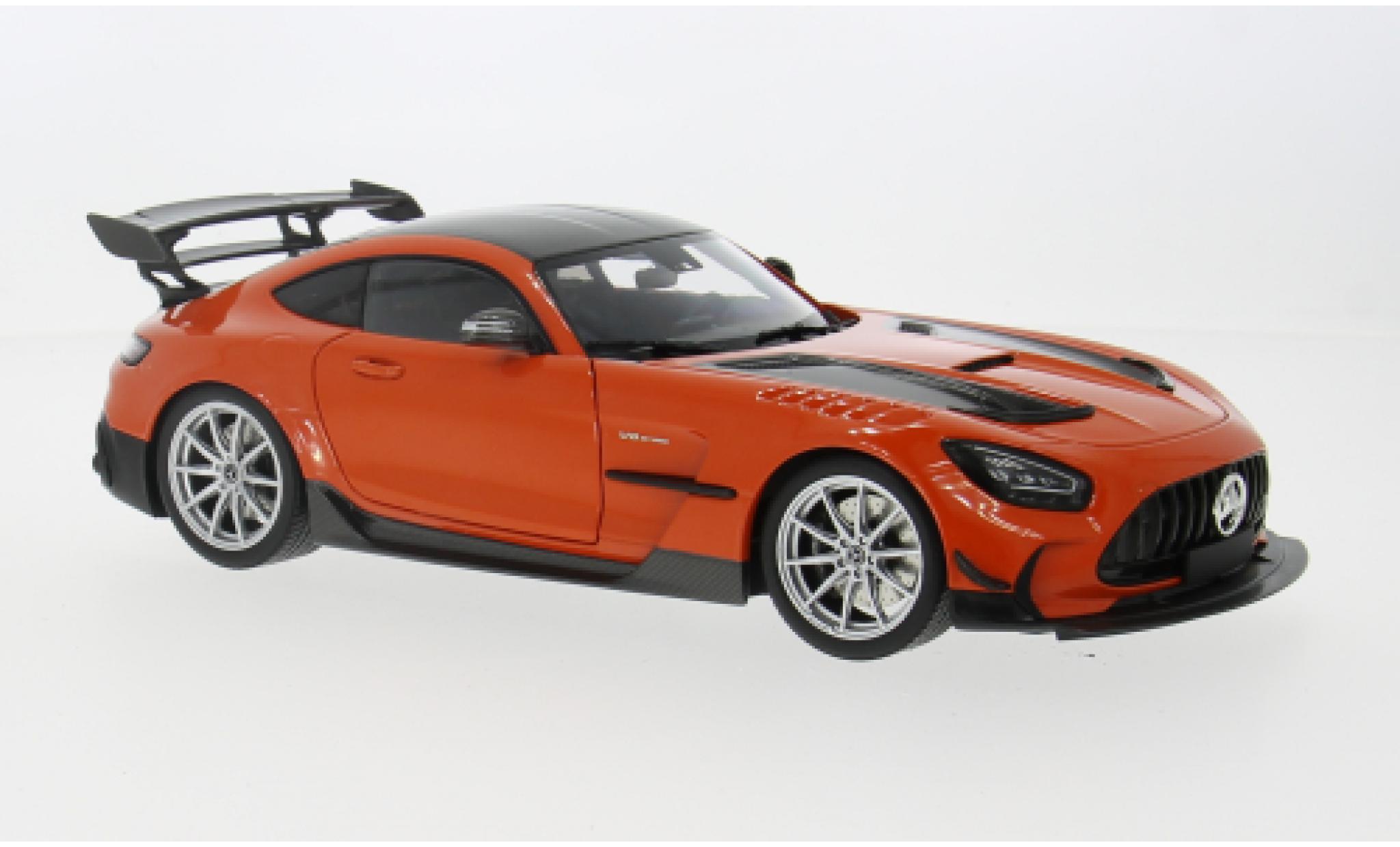 Mercedes AMG GT 1/18 Minichamps Black Series orange/carbon 2021 1:18 modellino in miniatura