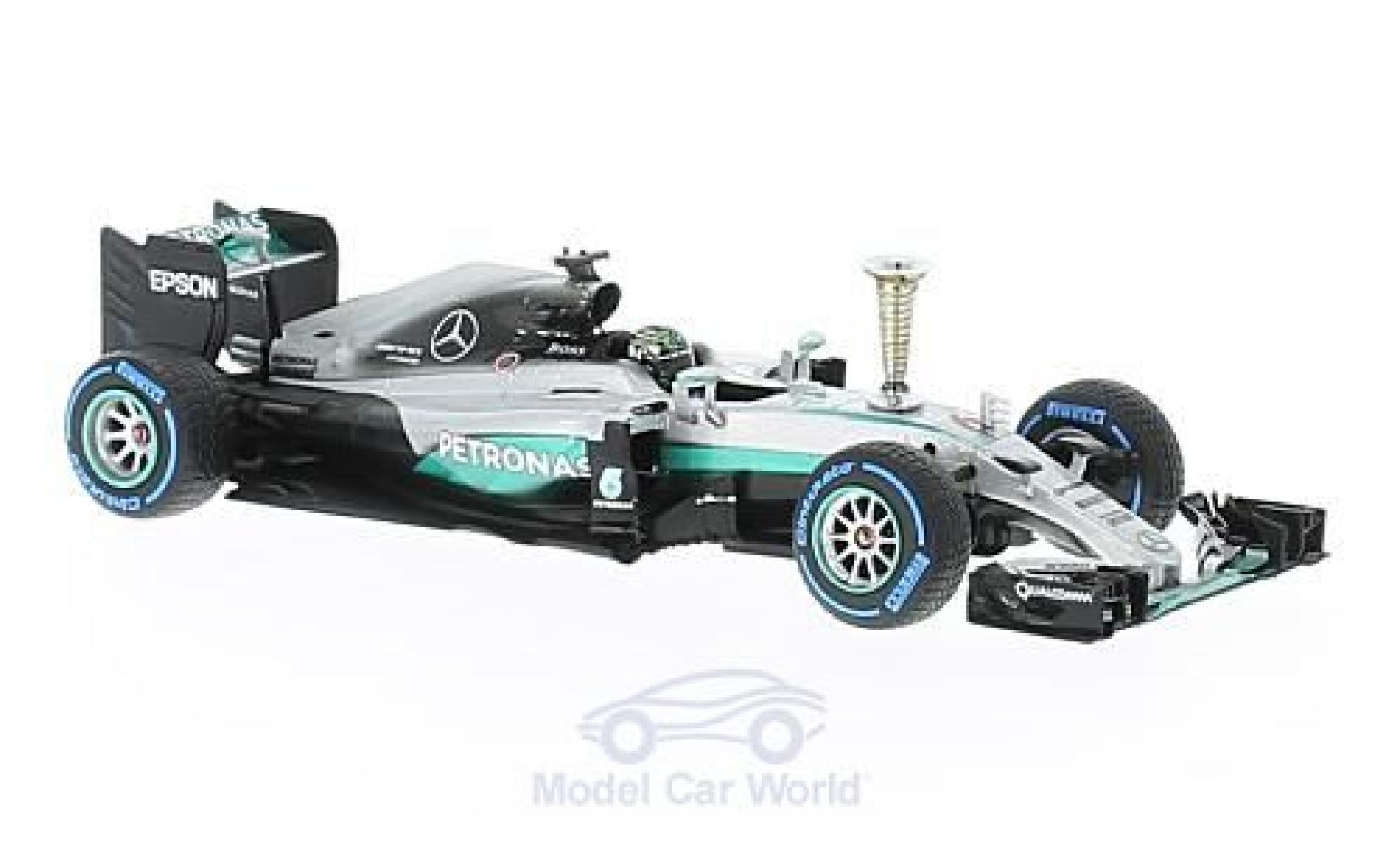 Mercedes F1 1/43 Minichamps W07 Hybrid No.6 AMG Petronas Team Petronas Formel 1 2016 mit Pokal N.Rosberg modellino in miniatura