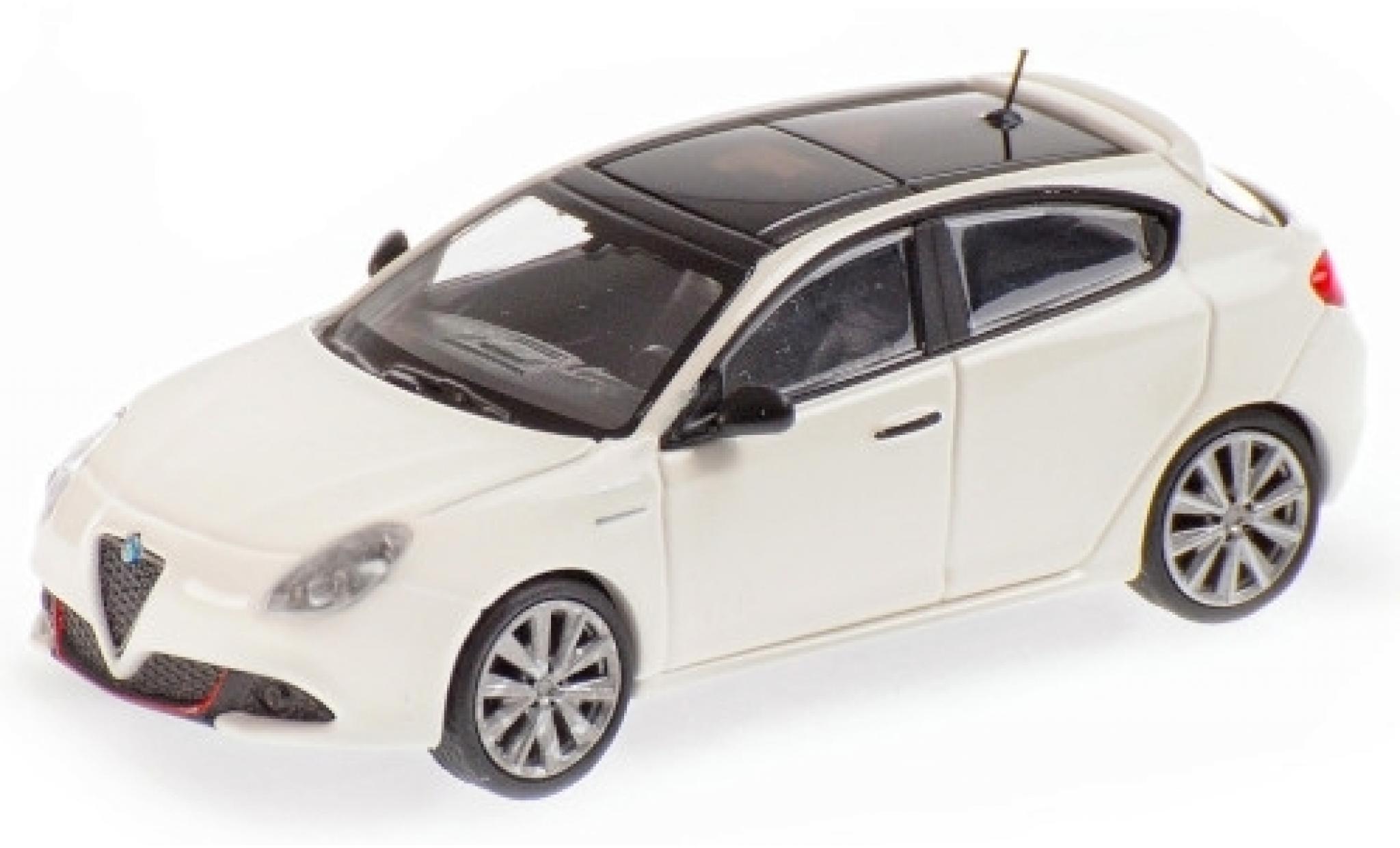 Alfa Romeo Giulietta 1/87 Minichamps Veloce bianco 2017 modellino in miniatura