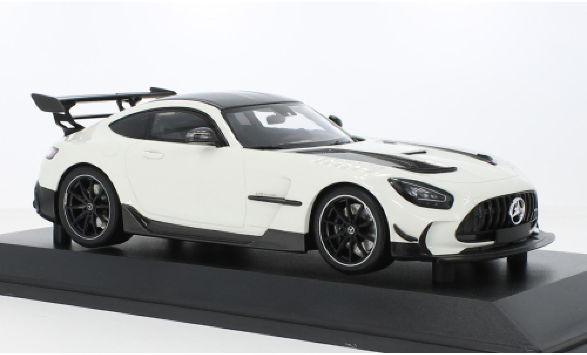 Mercedes AMG GT 1/18 Minichamps Black Series metallise bianco 2020 modellino in miniatura