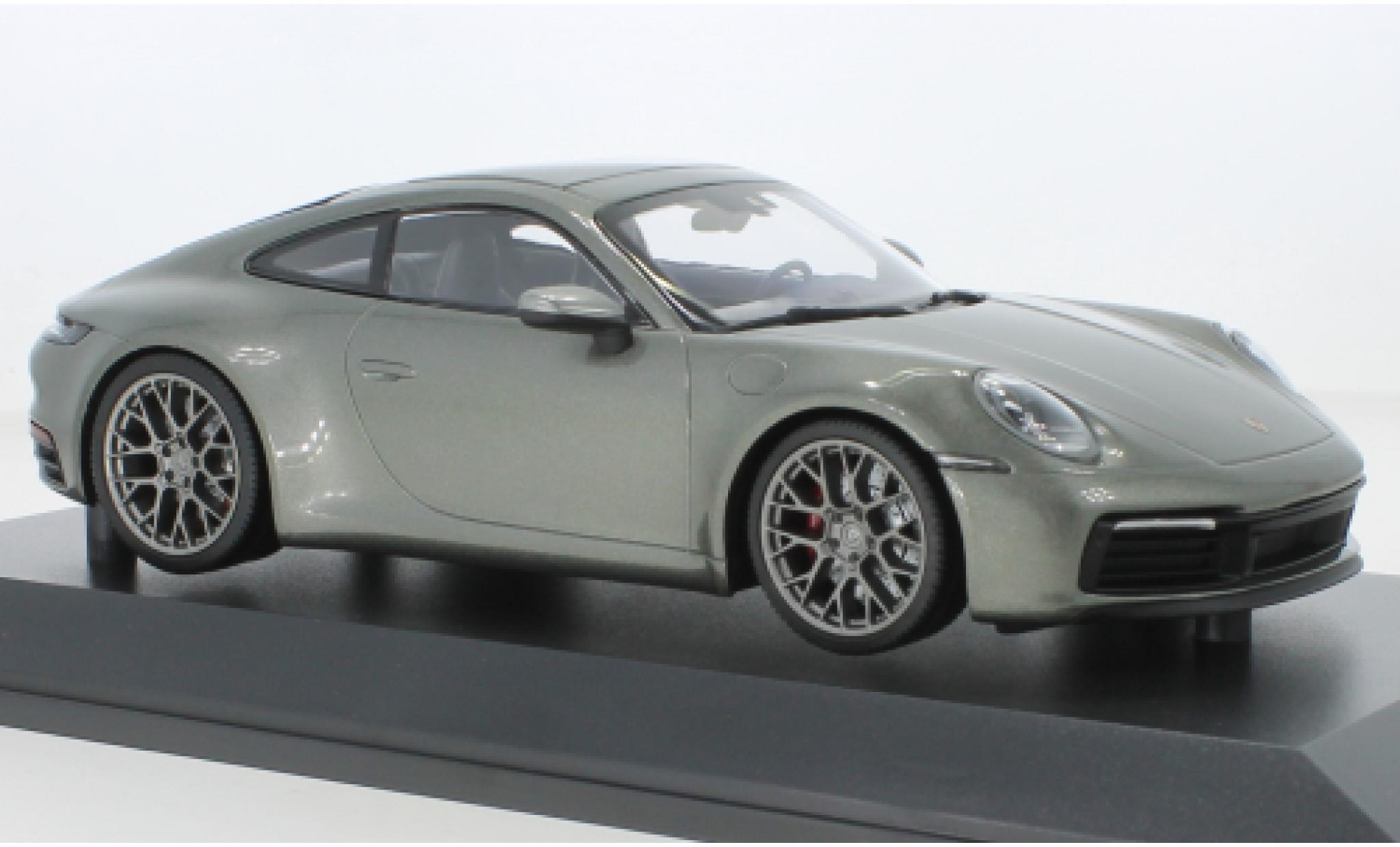 Porsche 992 4S 1/18 Minichamps 911  Carrera metallise grigio 2019 modellino in miniatura