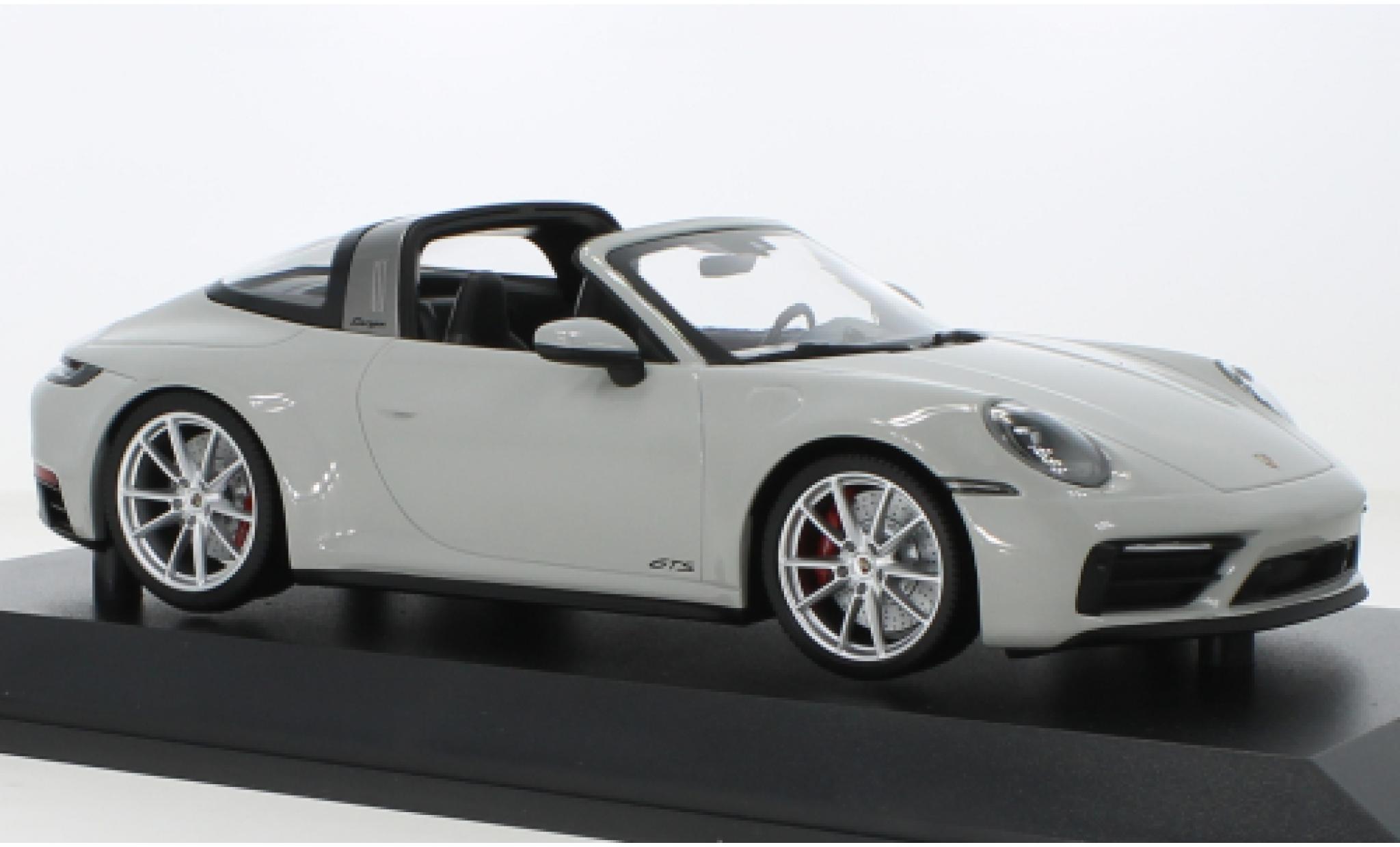 Porsche 992 Targa 1/18 Minichamps 911  4 GTS grigio 2021 modellino in miniatura