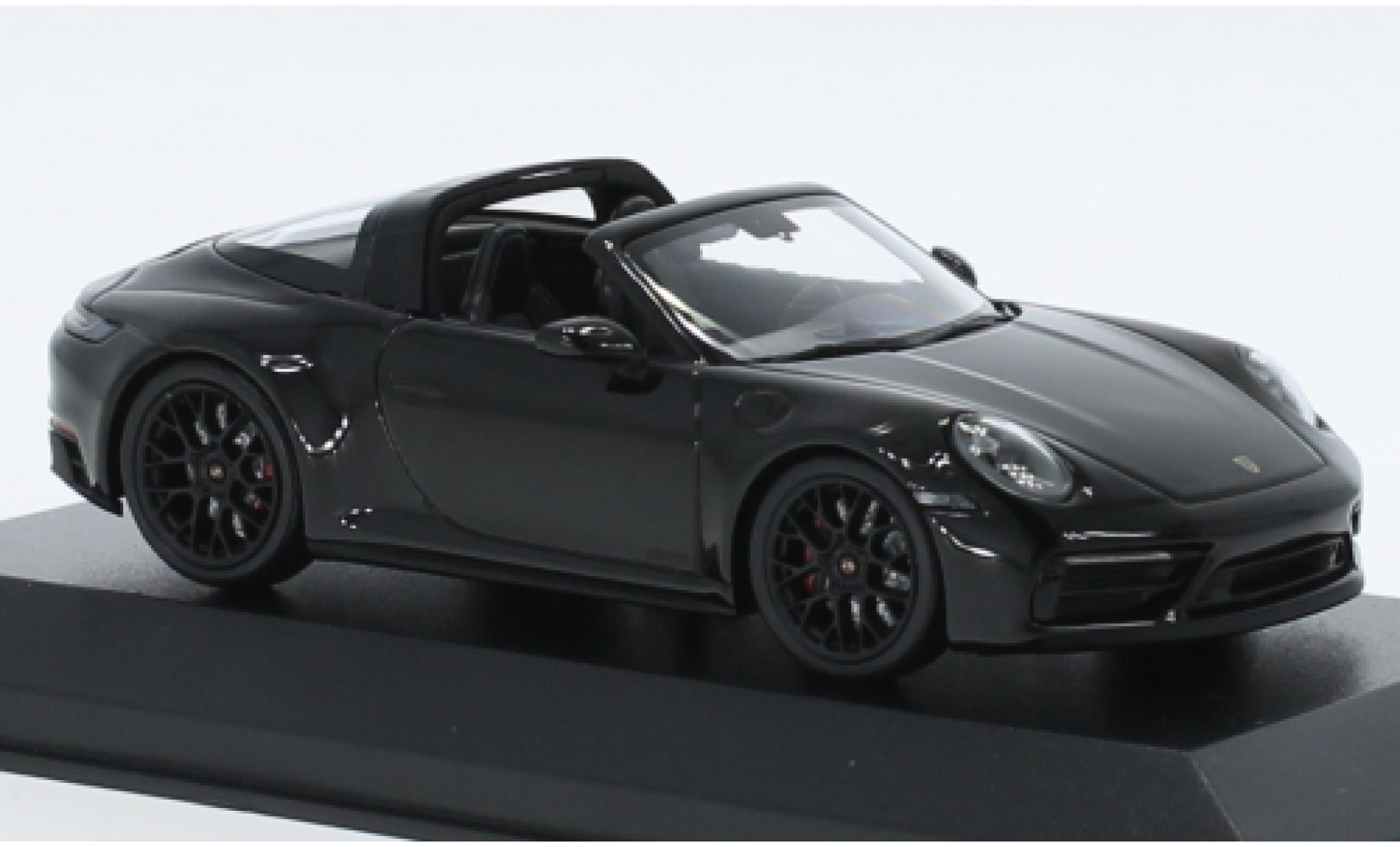 Porsche 992 Targa 1/18 Minichamps 911  4 GTS nero 2021 modellino in miniatura