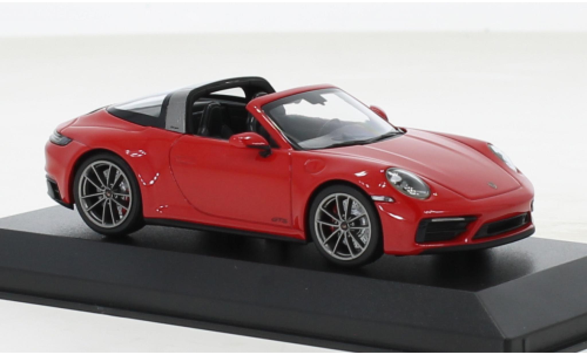Porsche 992 Targa 1/43 Minichamps 911  4 GTS rosso 2022 modellino in miniatura