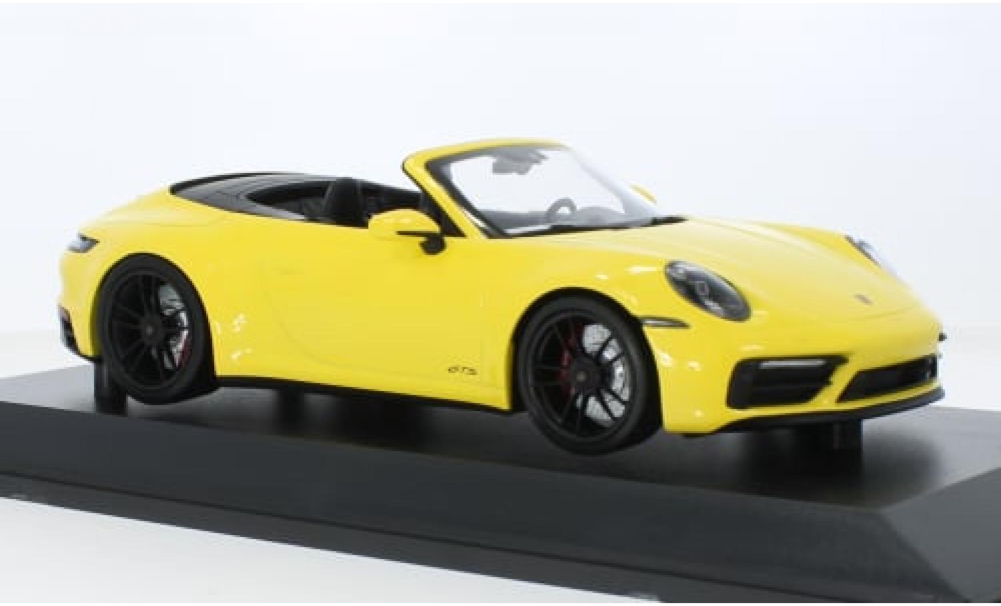 Porsche 992 GTS 1/18 Minichamps 911  Carrera 4 Cabriolet gelb 2020 1:18 modellino in miniatura