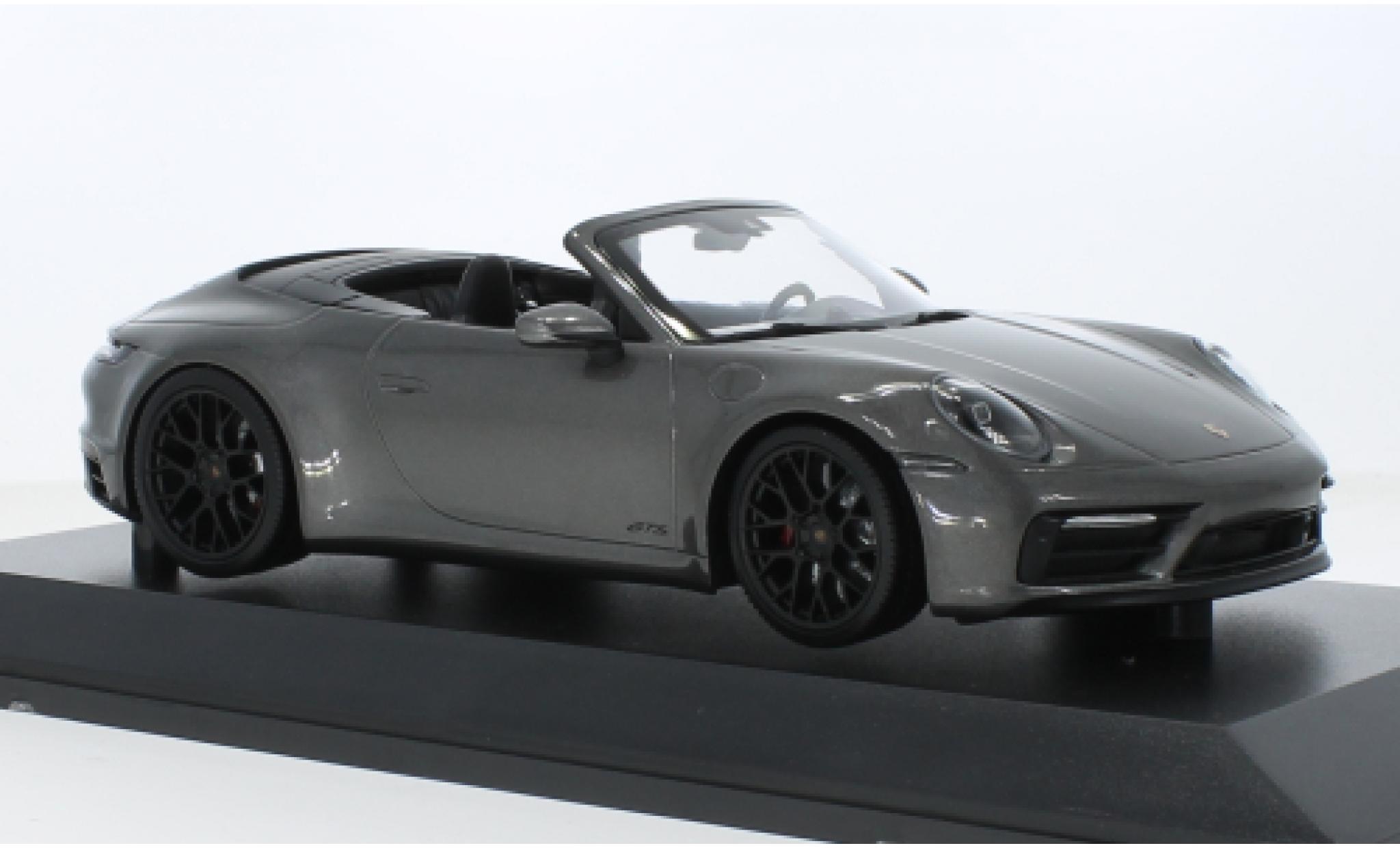 Porsche 992 GTS 1/18 Minichamps 911  Carrera 4 Cabriolet metallise grau 2020 1:18 modellino in miniatura