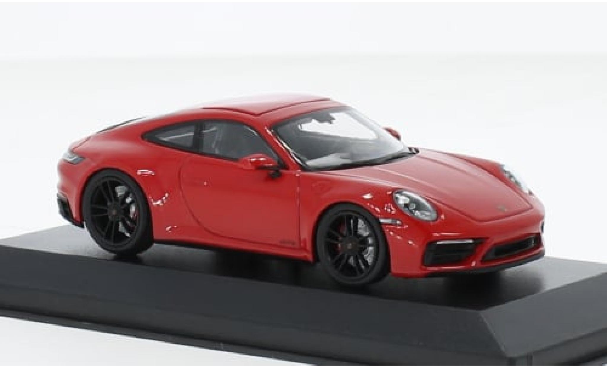 Porsche 992 GTS 1/43 Minichamps 911  Carrera 4 rot 2019 1:43 modellino in miniatura