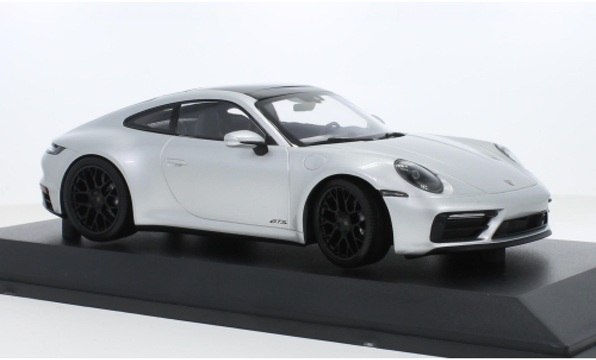 Porsche 992 GTS 1/18 Minichamps 911  Carrera 4 silber 2020 1:18 modellino in miniatura