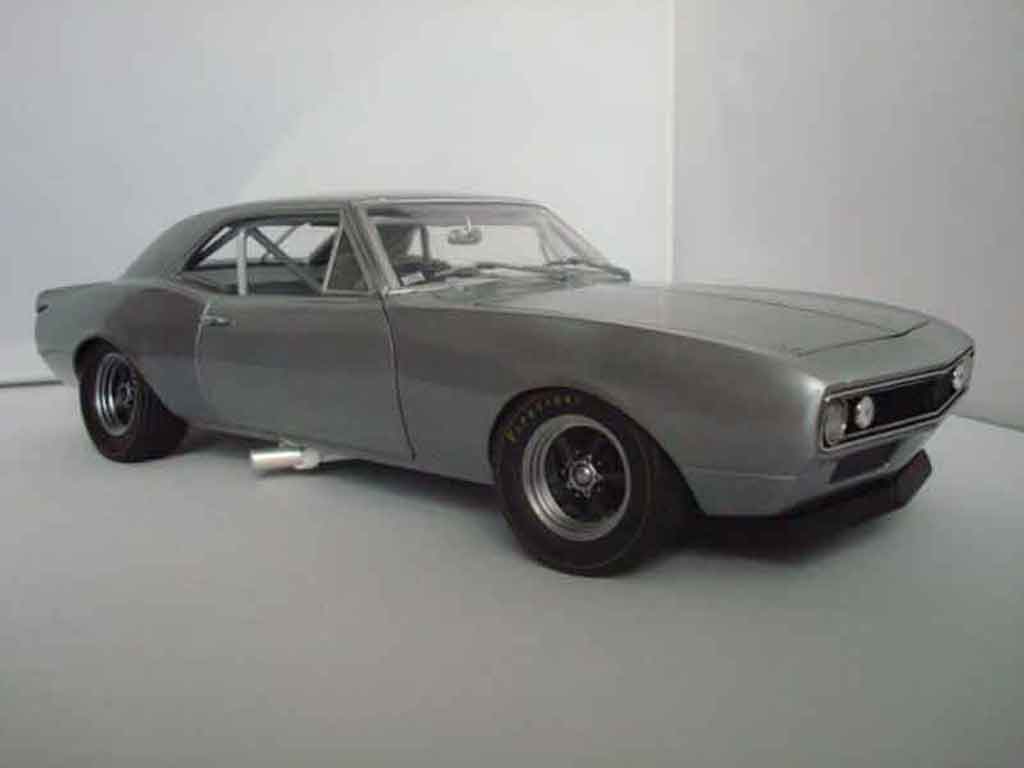 Chevrolet Camaro Z28 1/18 GMP Z28 brushed aluminum grigio 1967 modellino in miniatura