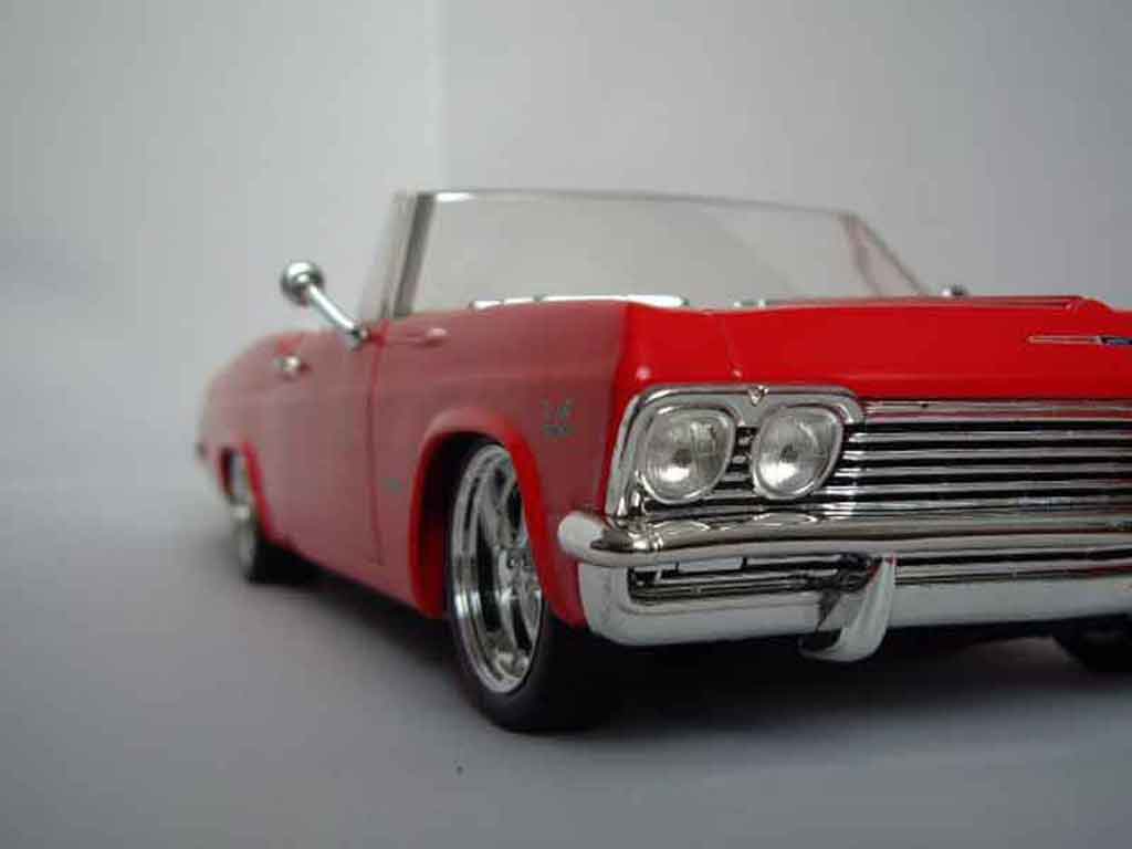 Chevrolet Impala 1/18 Ertl convertibile tuning modellino in miniatura