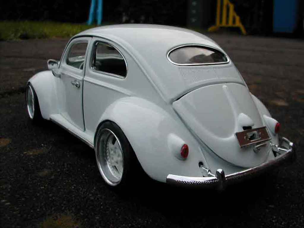 Volkswagen Kafer 1/18 Burago coccinelle bianco jantes porsche modellino in miniatura