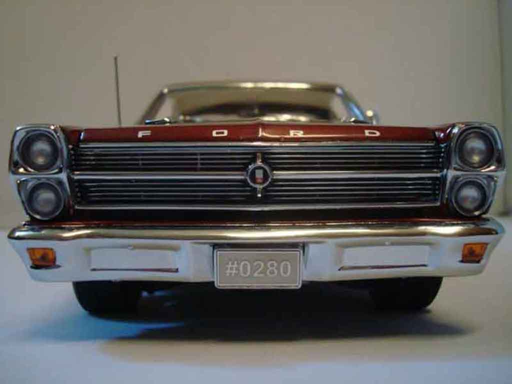 Ford Fairlane 1966 1/18 GMP 1966 390 c.i. 4 speed street ember glow modellino in miniatura