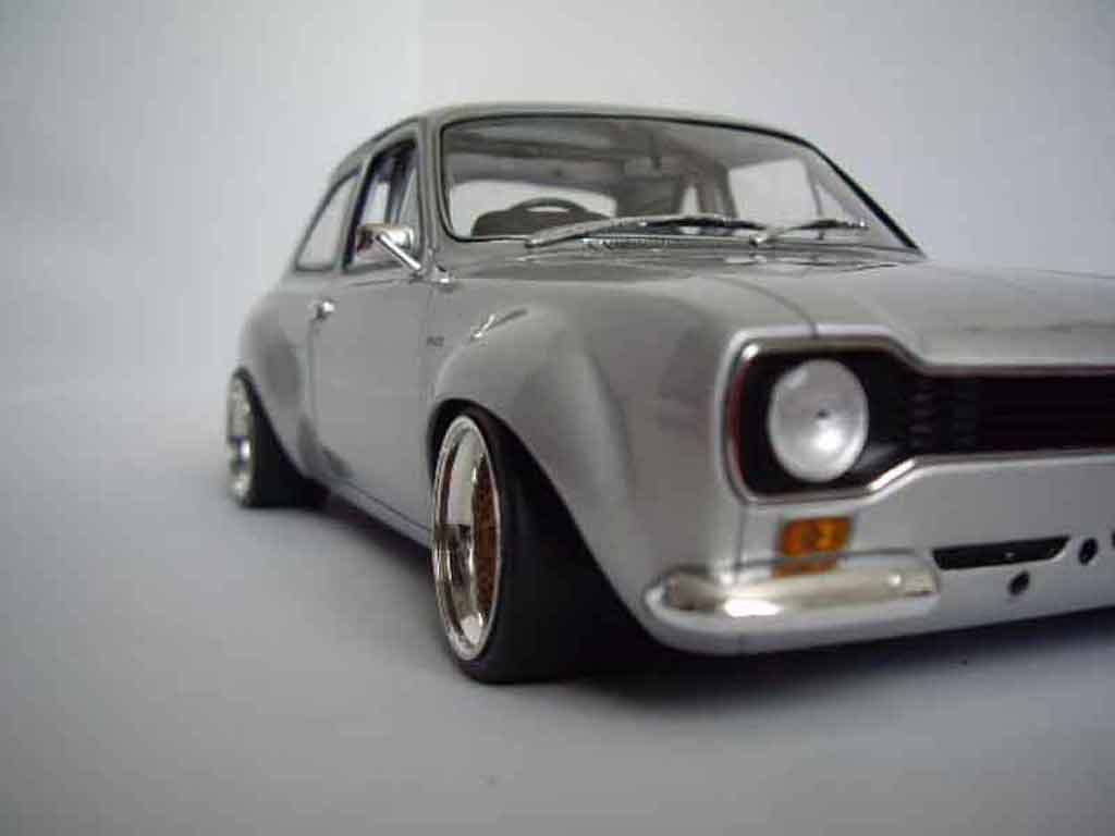 Ford RS 1600 1/18 Minichamps grigio jantes nid dabeilles tuning modellino in miniatura