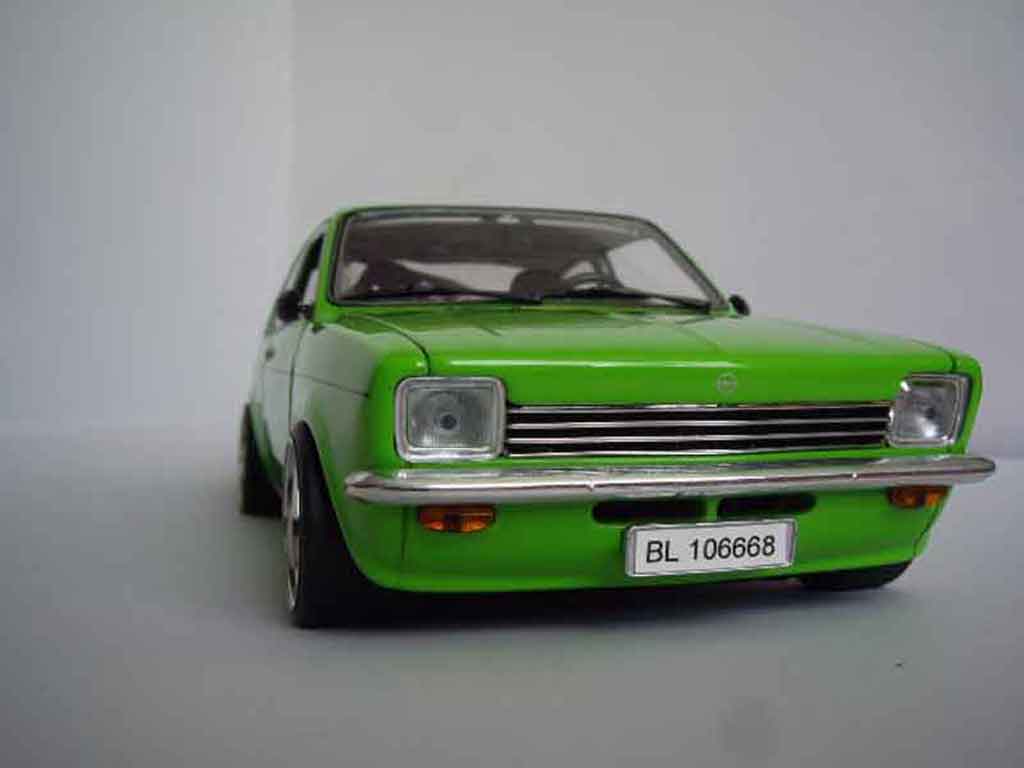 Opel Kadett coupe 1/18 Minichamps coupe sr 1976 grun modellino in miniatura
