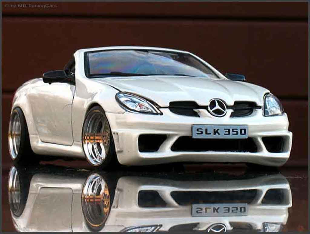 Mercedes Classe SLK 1/18 Maisto 350 tuning modellino in miniatura