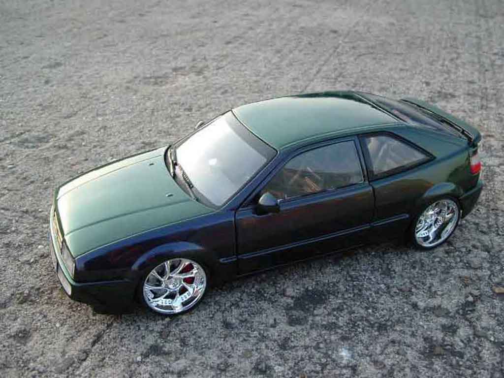 Volkswagen Corrado VR6 1/18 Revell VR6 grun cameleon modellino in miniatura
