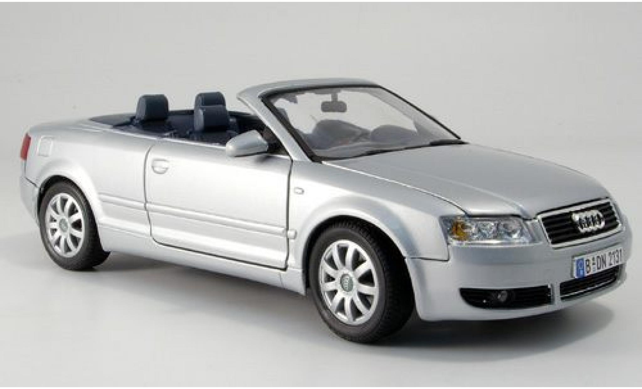 Audi A4 1/18 Motormax Cabriolet grigio sans Vitrine modellino in miniatura