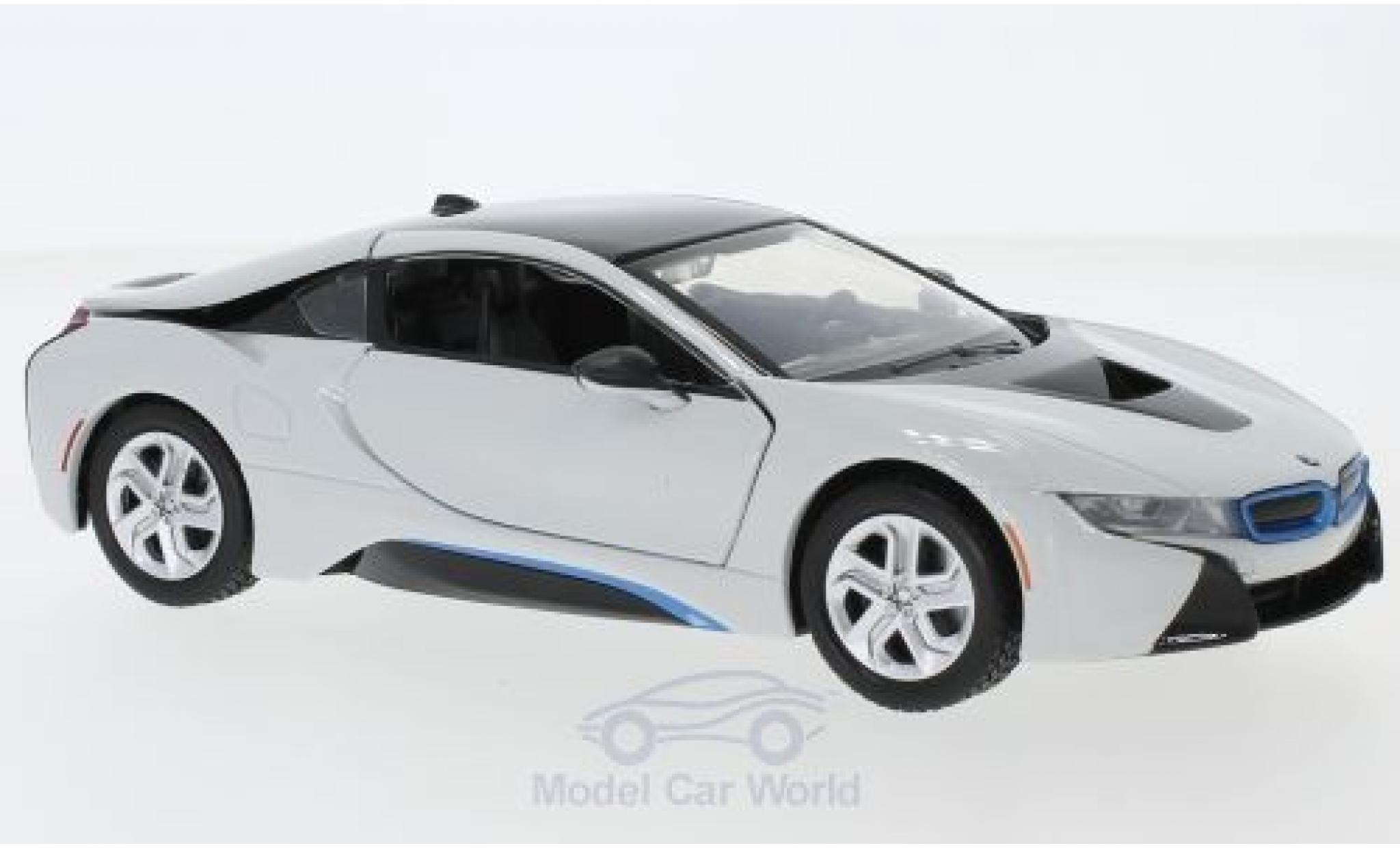 Bmw i8 1/24 Motormax bianco 2018 modellino in miniatura