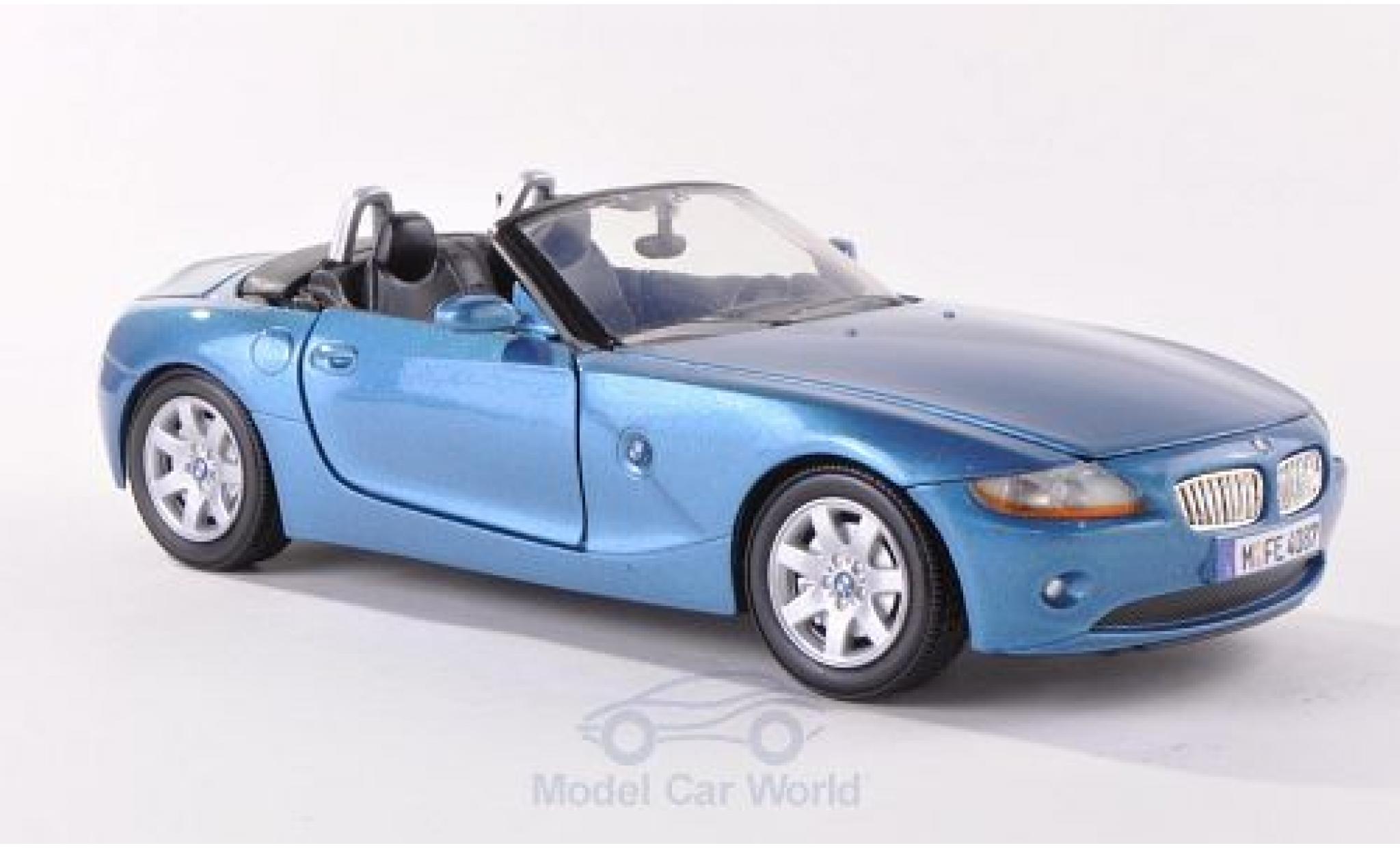 Bmw Z4 E85 1/24 Motormax (E85) metallico blu 2003 Verdeck geöffnet modellino in miniatura