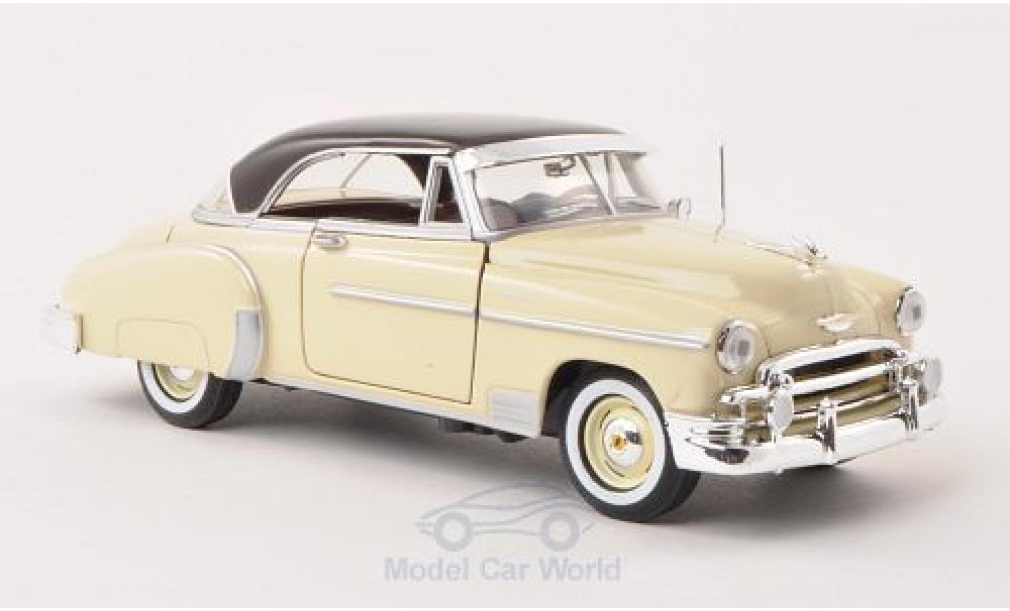 Chevrolet Bel Air 1/24 Motormax Hardtop beige/marroneee 1950 modellino in miniatura