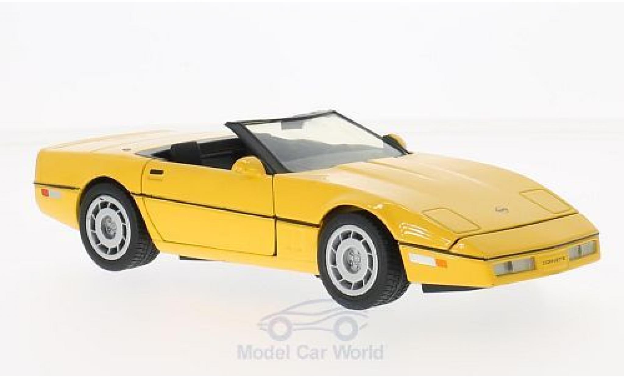 Chevrolet Corvette C4 1/24 Motormax Convertibile (C4) giallo 1986 modellino in miniatura