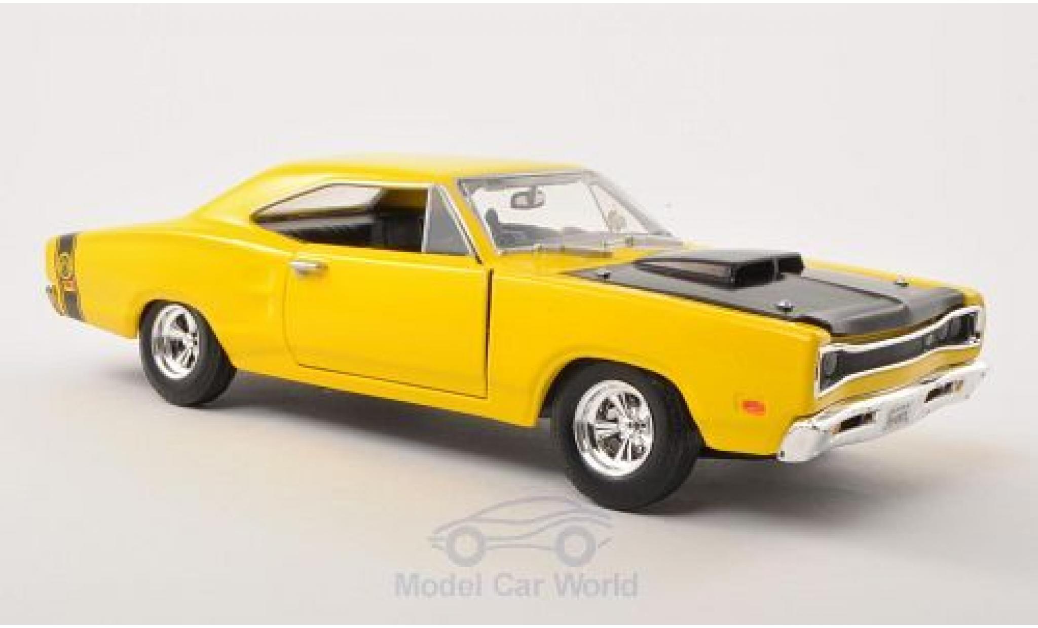 Dodge Coronet 1/24 Motormax Super Bee giallo/nero 1969 ohne Vitrine modellino in miniatura