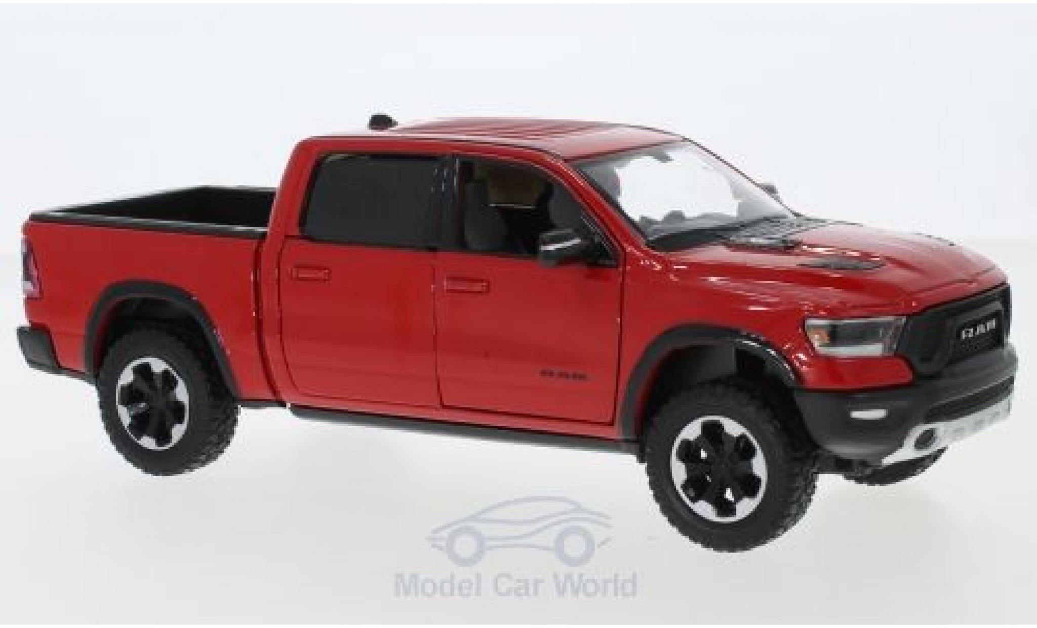 Dodge RAM 1/24 Motormax 1500 Crew Cab Rebel rosso 2019 modellino in miniatura