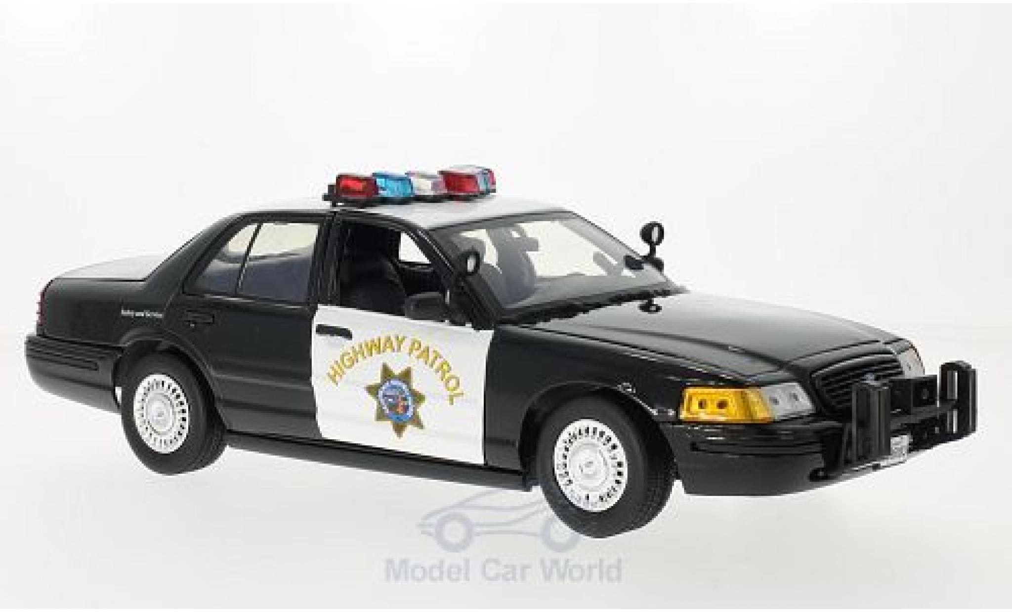 Ford Crown 1/18 Motormax Victoria Police Interceptor California Highway Patrol 2001 modellino in miniatura