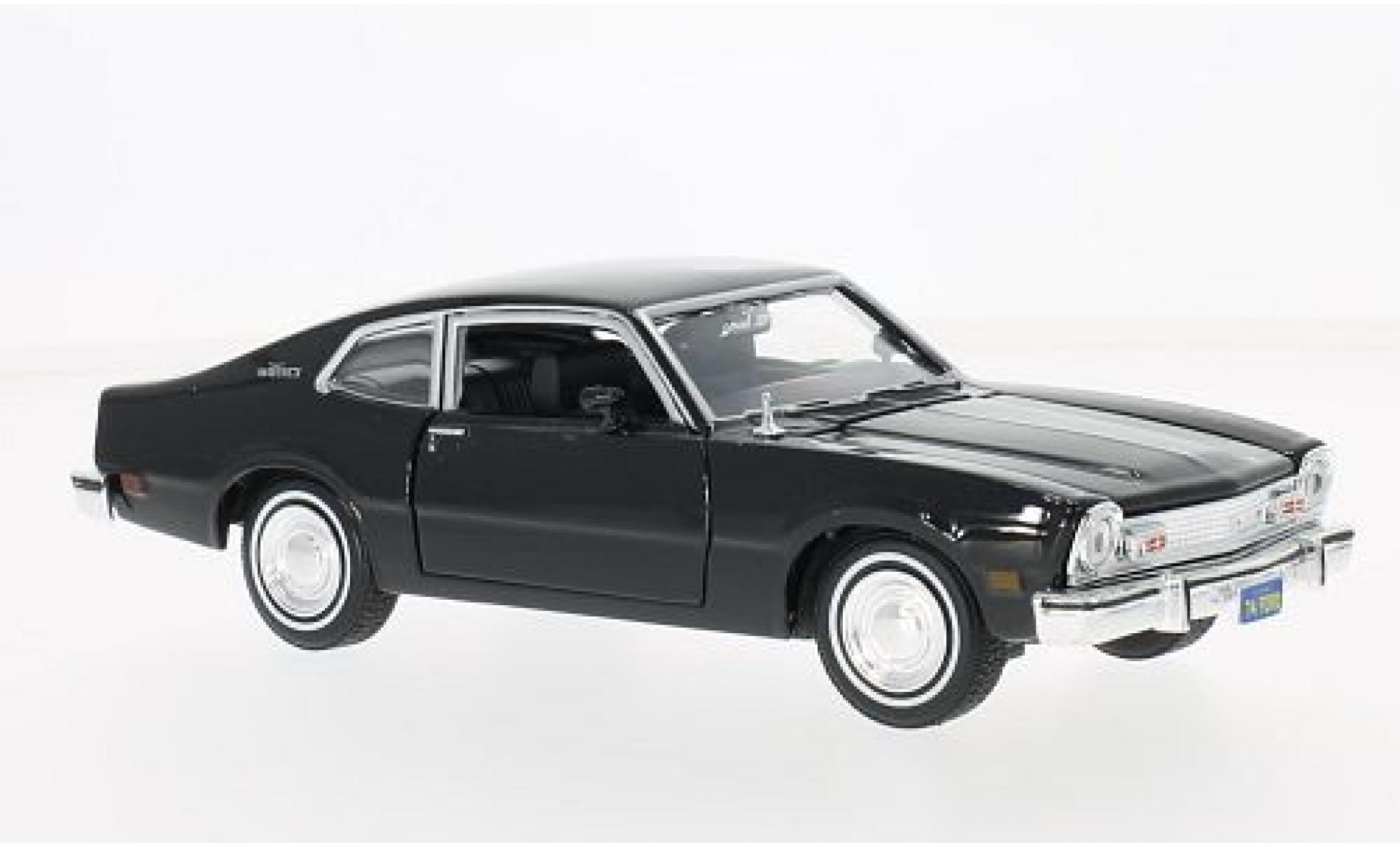 Ford Maverick 1/24 Motormax nero 1974 modellino in miniatura