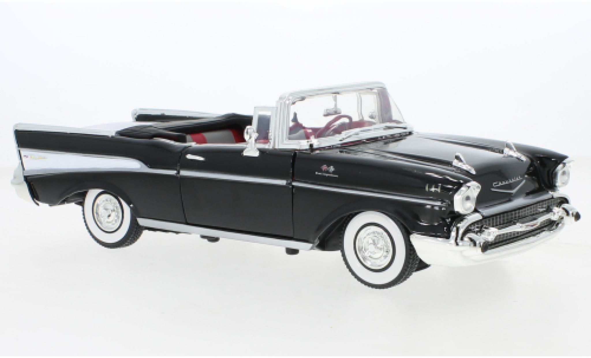 Chevrolet Bel Air 1/18 Motormax Convertibile nero/bianco James Bond 007 - Dr.No 1957 modellino in miniatura