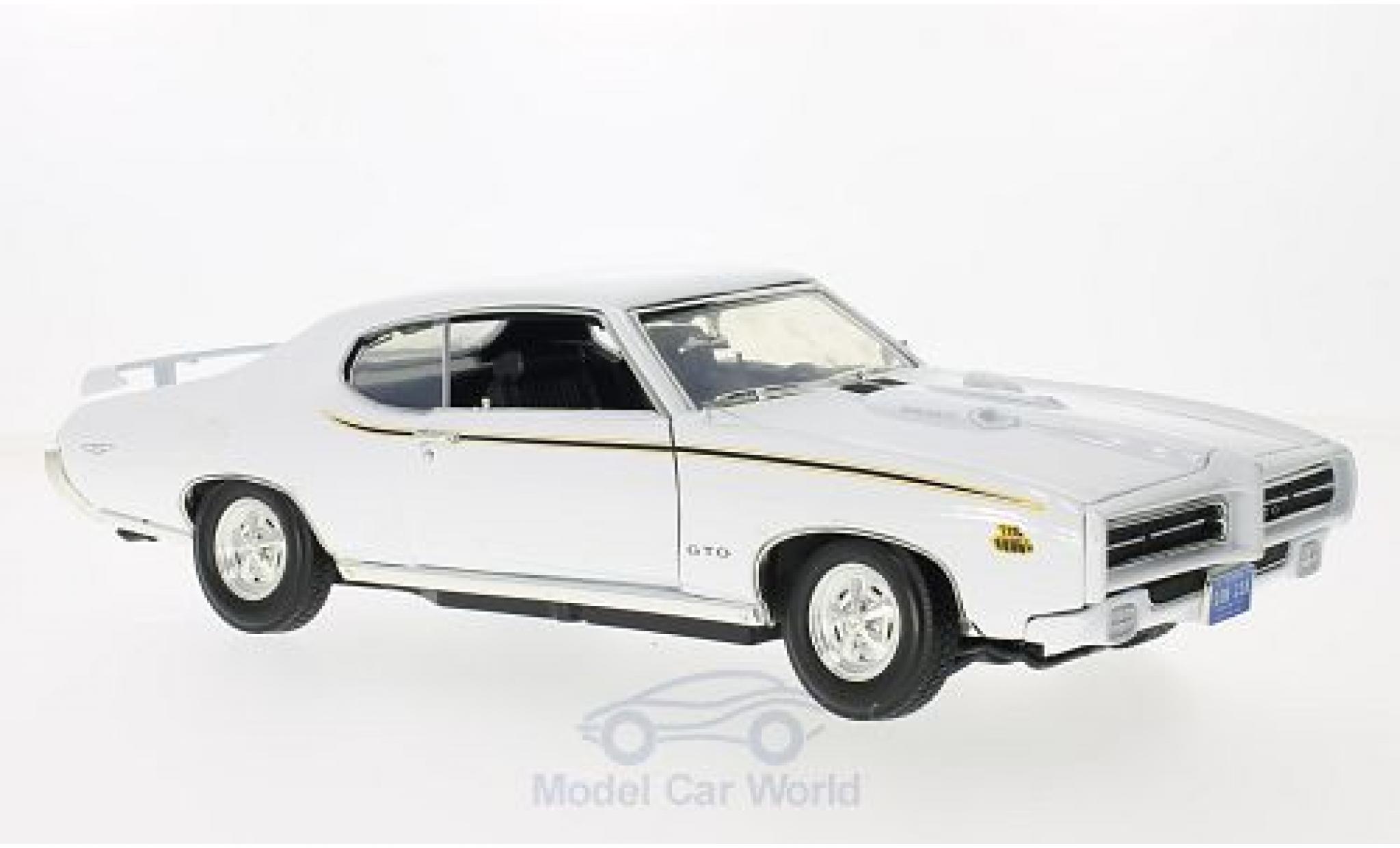 Pontiac GTO 1/18 Motormax Judge bianco 1969 modellino in miniatura
