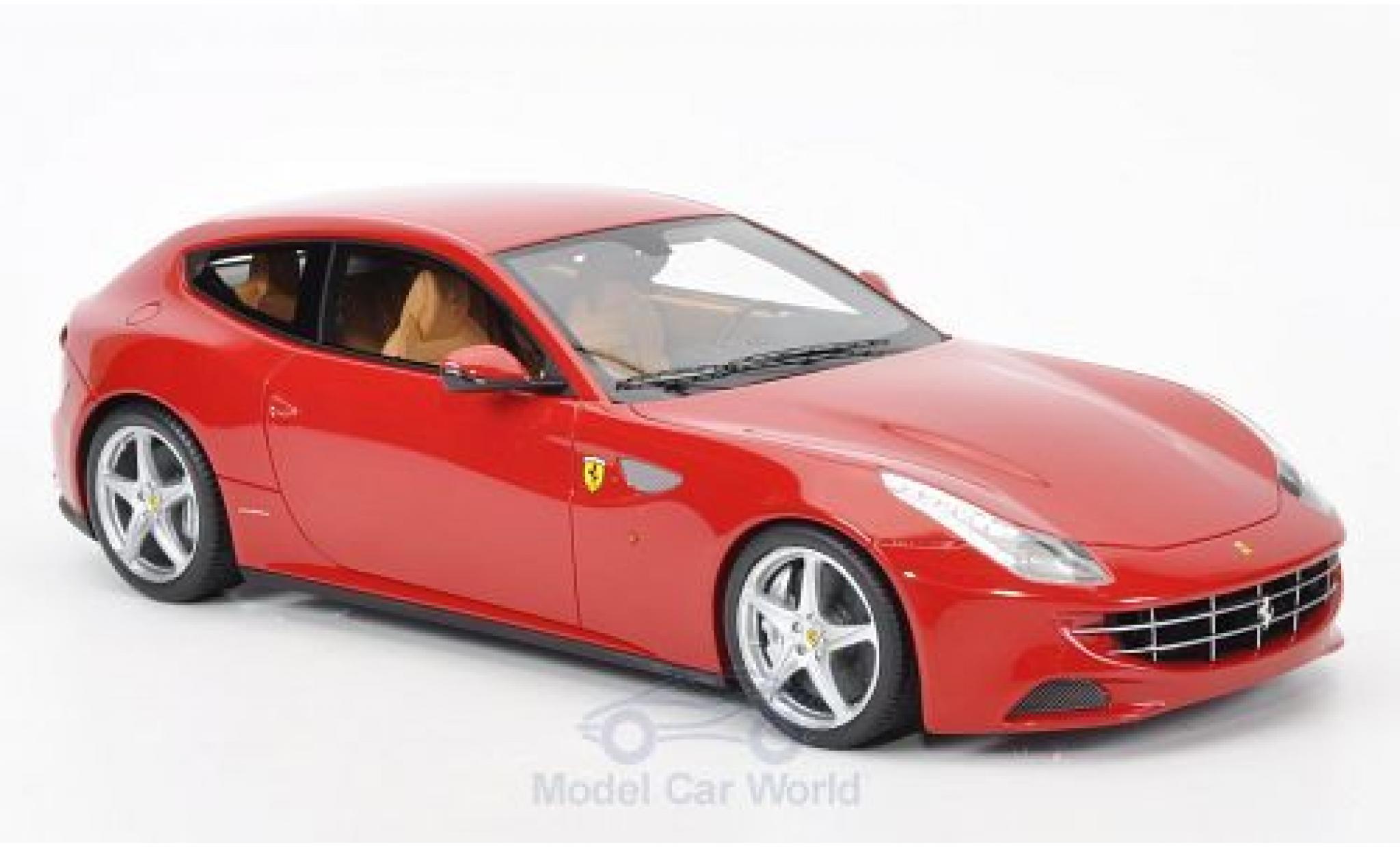 Ferrari FF 1/18 MR Collection rosso modellino in miniatura