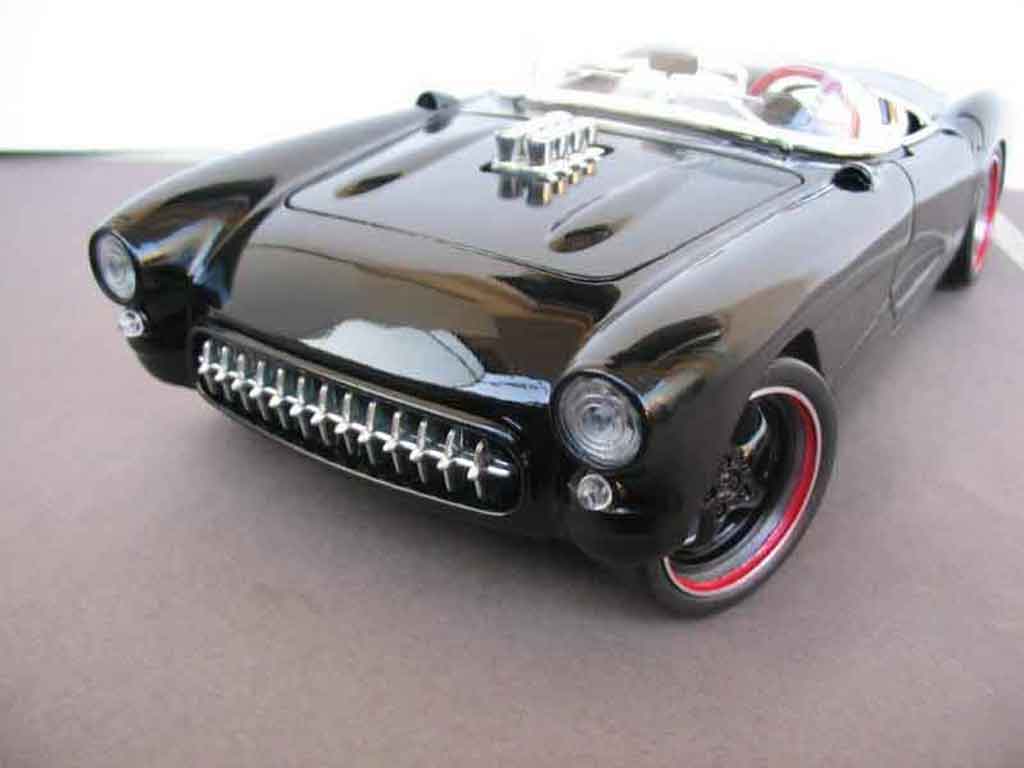 Chevrolet Corvette C1 1/18 Burago C1 chevy v8 drag 1957