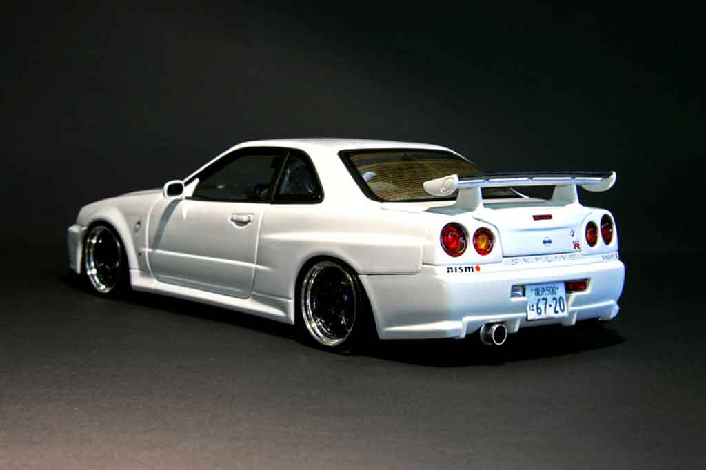 Nissan Skyline R34 1/18 Autoart blanche R34 gt-r nismo tuning modellino in miniatura