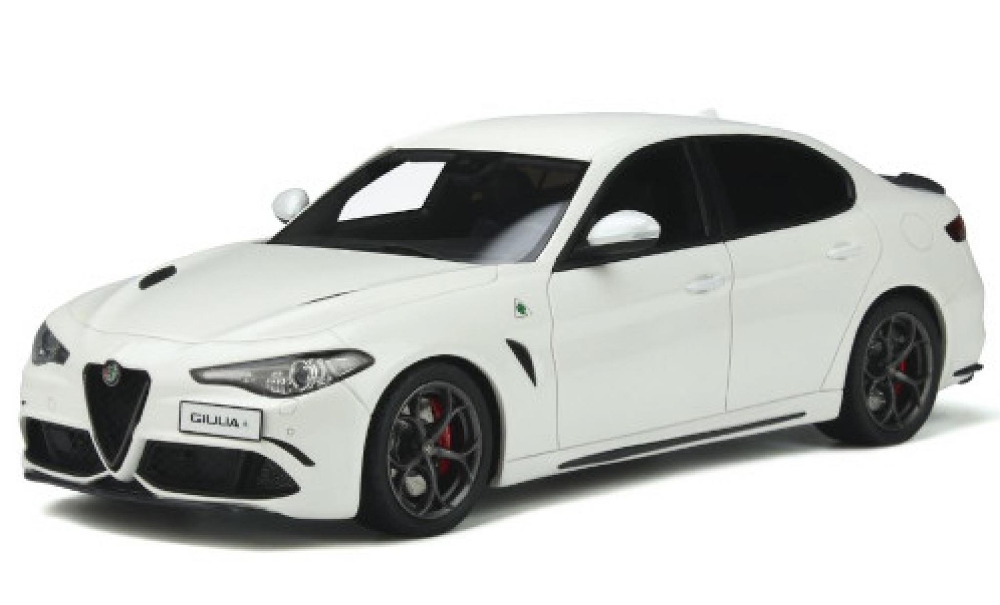 Alfa Romeo Giulia 1/18 Ottomobile Quadrifoglio bianco 2019 modellino in miniatura