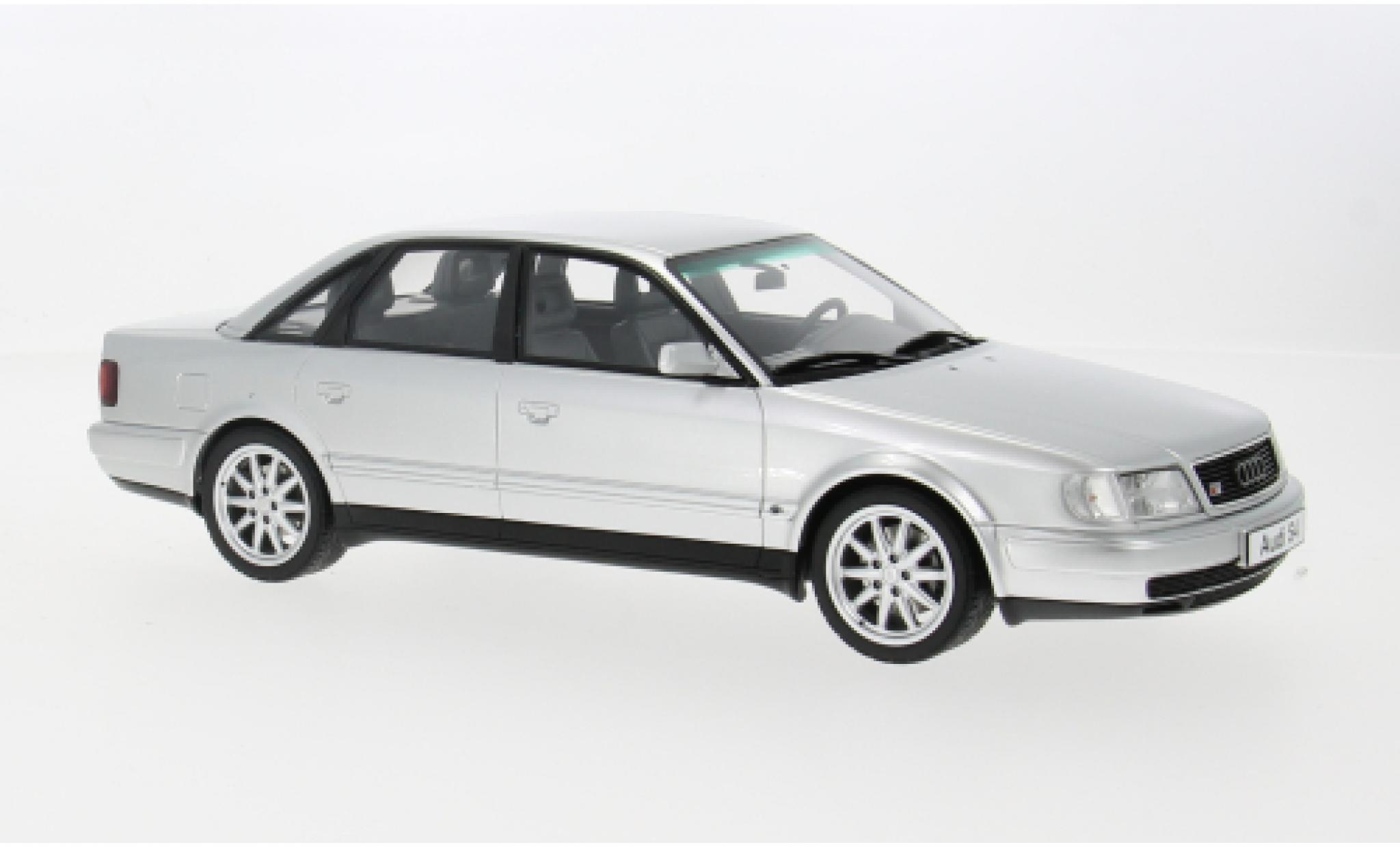 Audi S4 Ottomobile (C4) 4.2 V8 silber 1993 1:18 modellino in miniatura