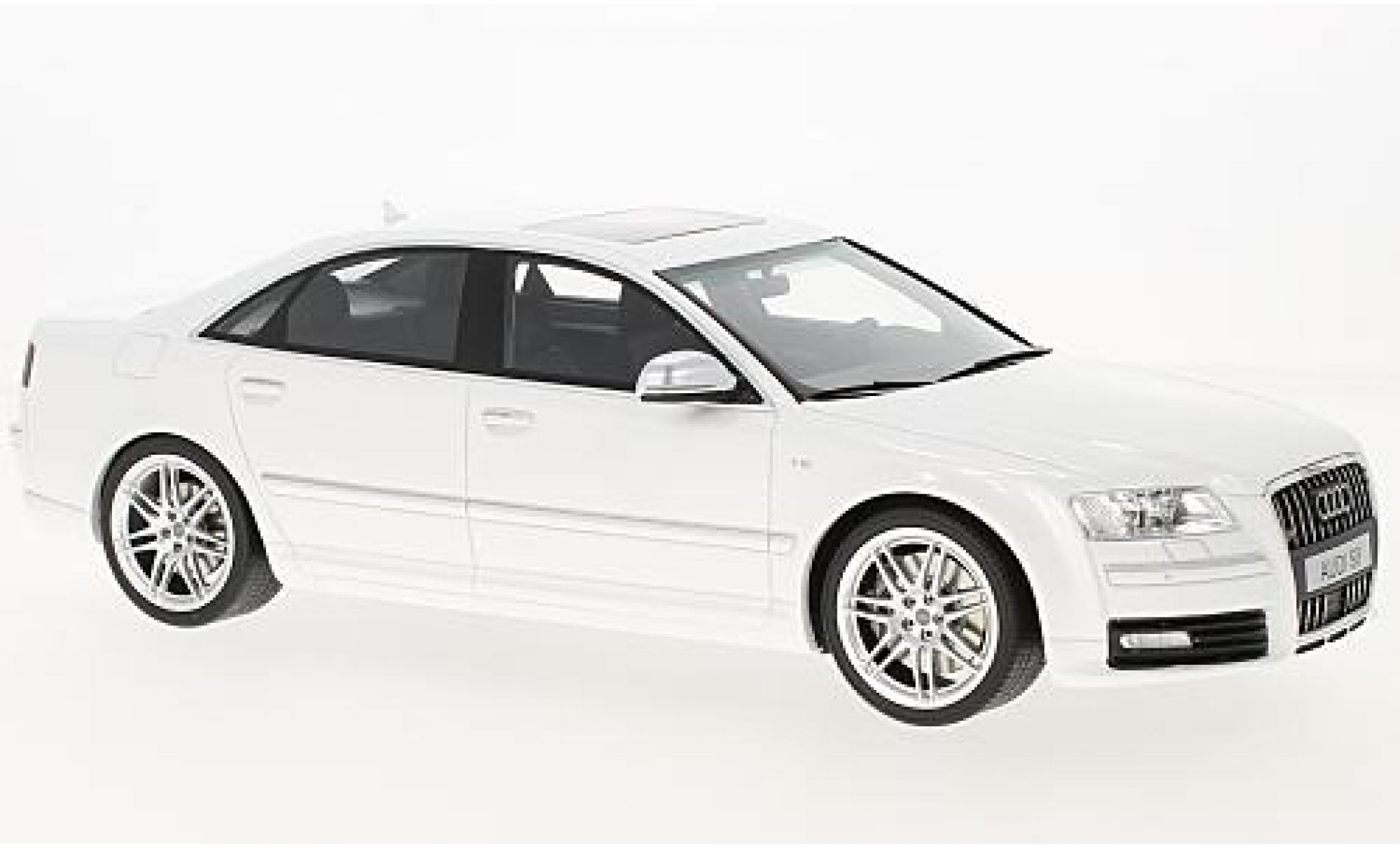 Audi S8 1/18 Ottomobile D3 bianco 2008 modellino in miniatura