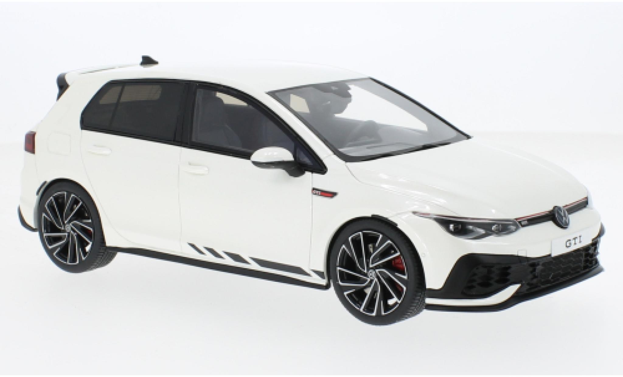 Volkswagen Golf 1/18 Ottomobile VIII GTI Clubsport metallise bianco 2021 modellino in miniatura
