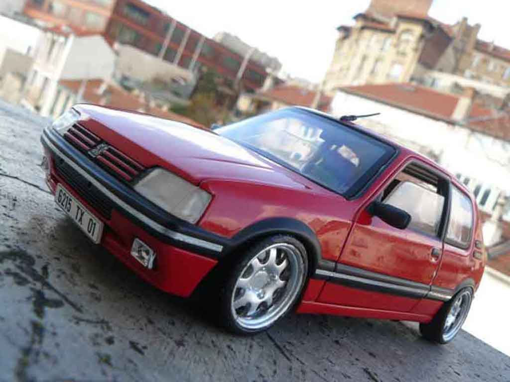 Peugeot 205 GTI 1/18 Solido 1.9 Rouge Vallelunga GTI rosso vallelunga jantes pts modellino in miniatura