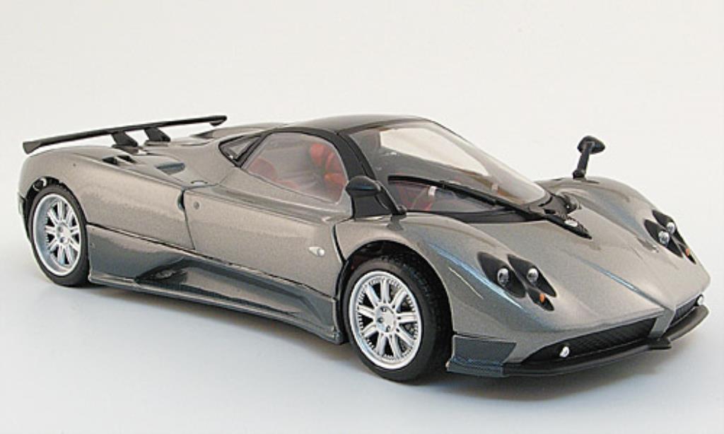 Pagani Zonda F 1/24 Motormax F grigio/nero/carbon modellino in miniatura