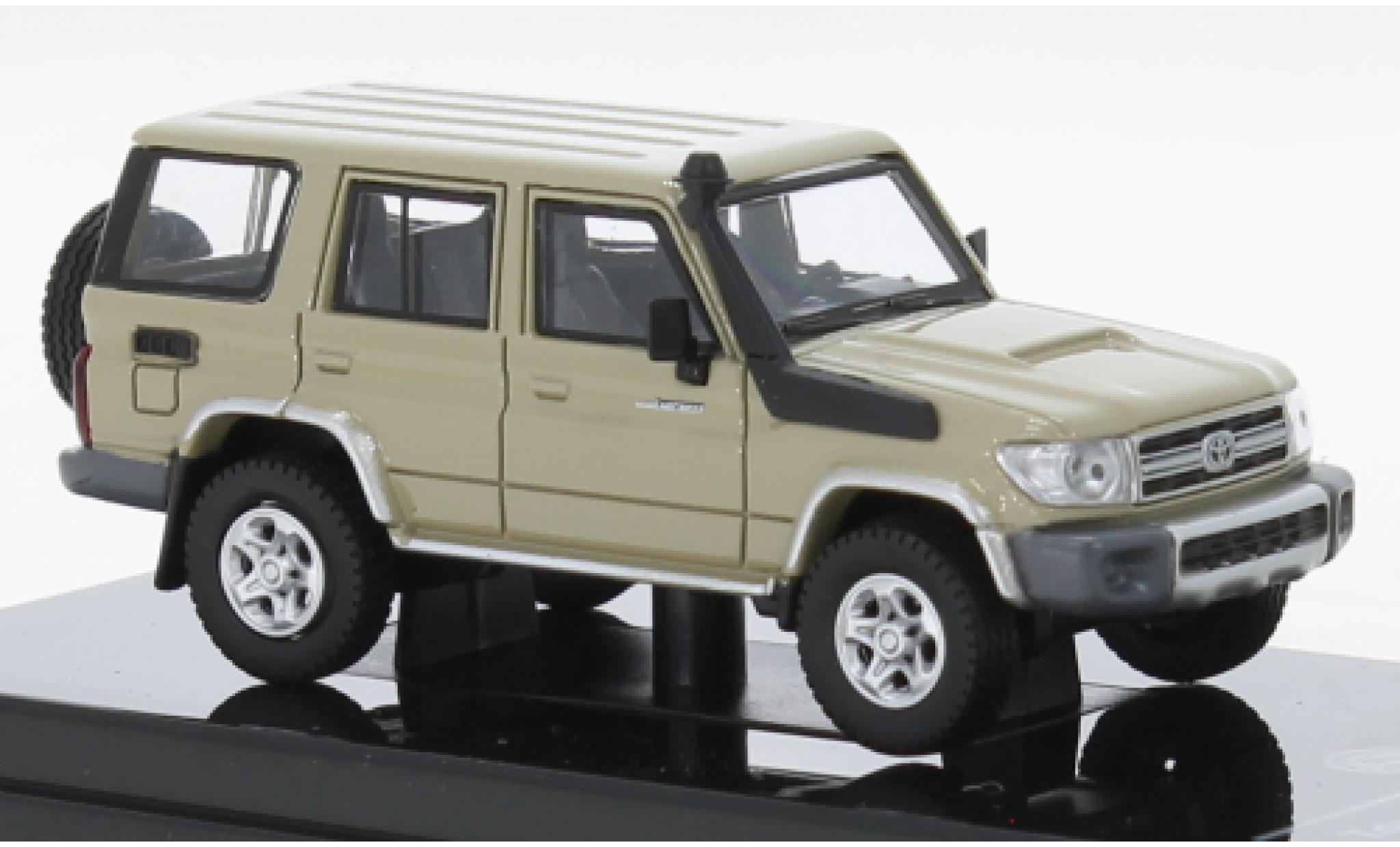 Toyota Land Cruiser 1/64 Para64 76 beige 2014 modellino in miniatura