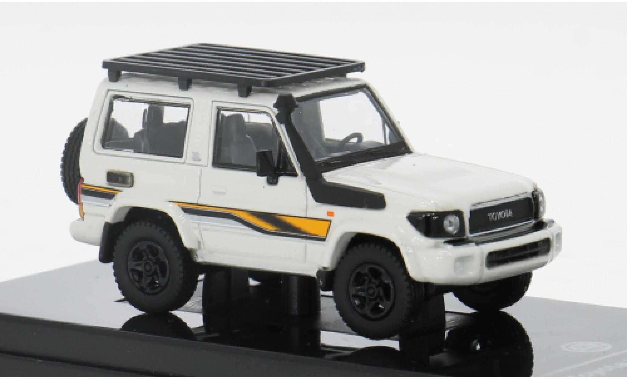 Toyota Land Cruiser 1/64 Para64 71 weiss/Dekor 2022 1:64 modellino in miniatura