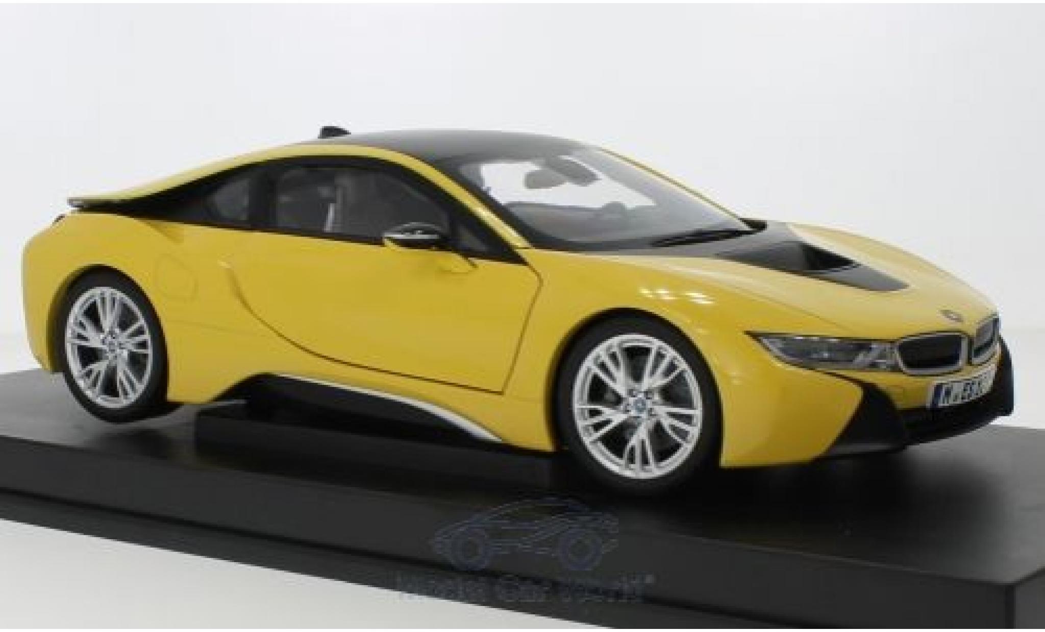 Bmw i8 1/18 Paragon giallo modellino in miniatura