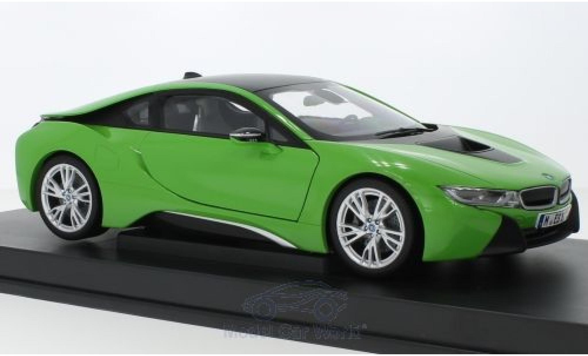 Bmw i8 1/18 Paragon verde modellino in miniatura