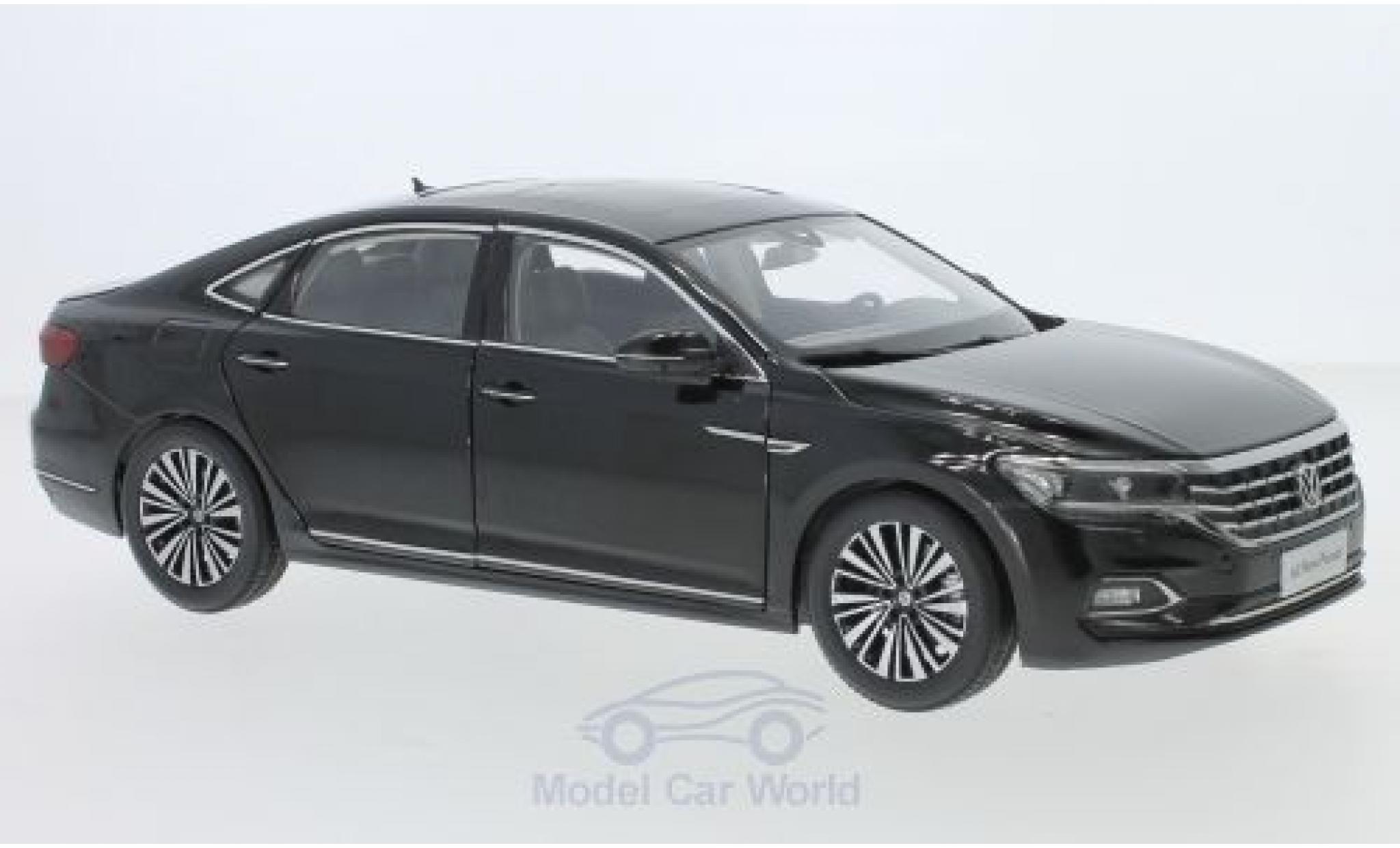 Volkswagen Passat 1/18 Paudi nero 2019 modellino in miniatura