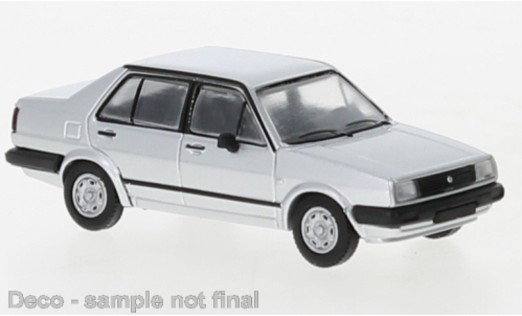 Volkswagen Jetta 1/87 PCX87 II d 1984 modellino in miniatura