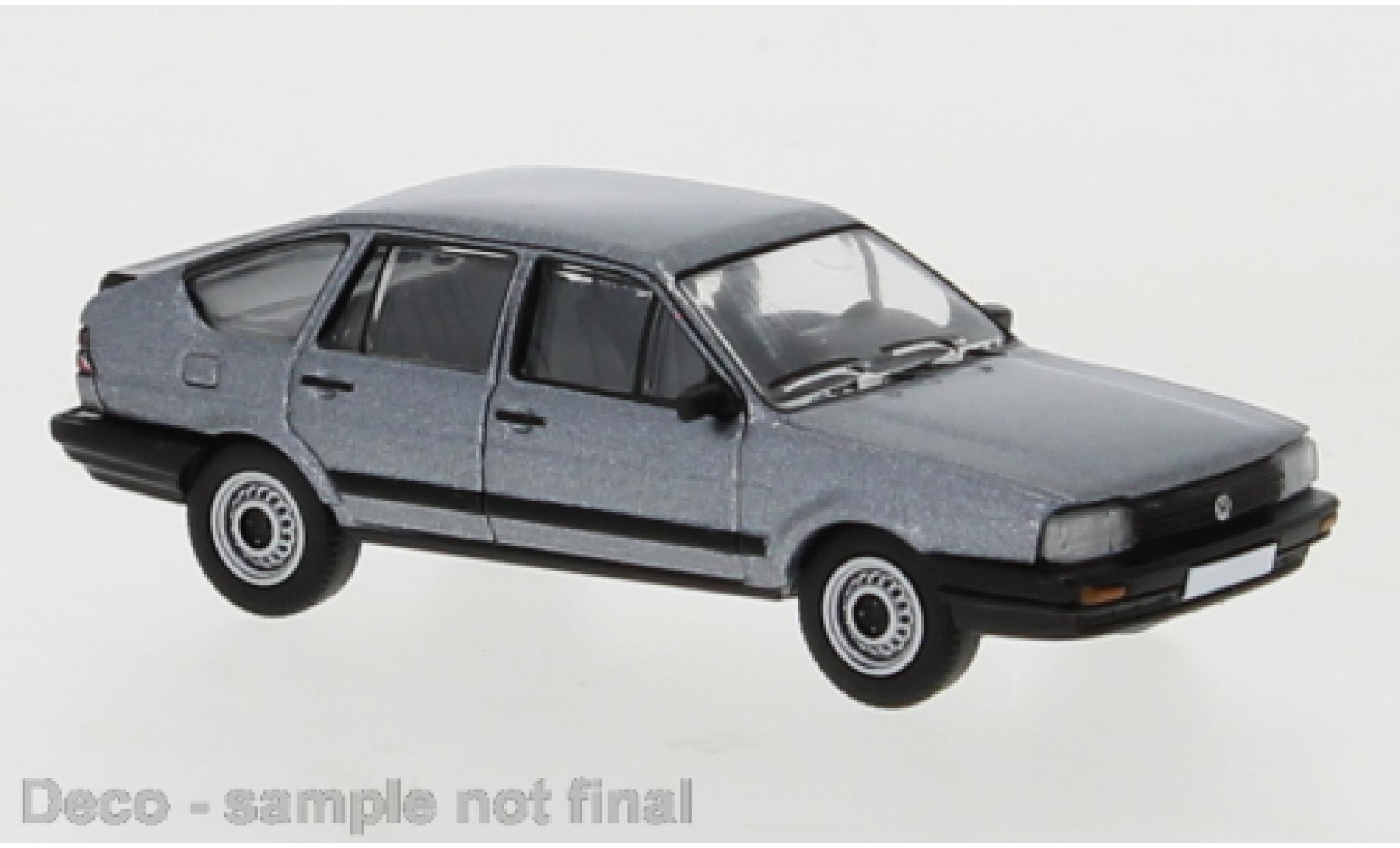 Volkswagen Passat 1/87 PCX87 B2 metallise grigio 1985 modellino in miniatura