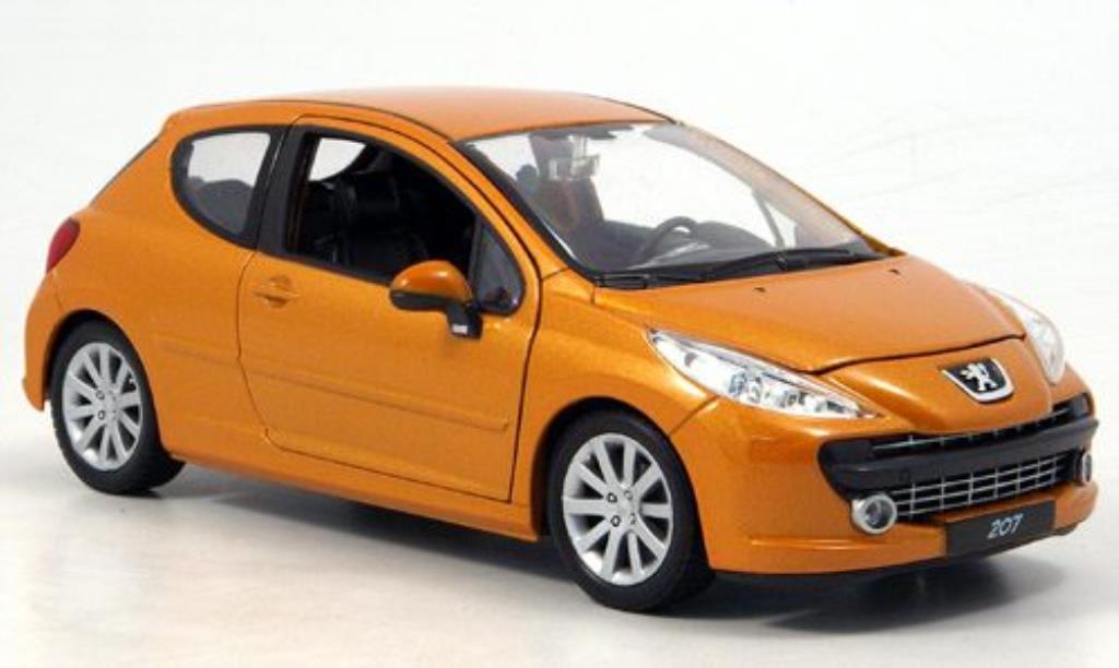 Peugeot 207 1/24 Welly orange modellino in miniatura