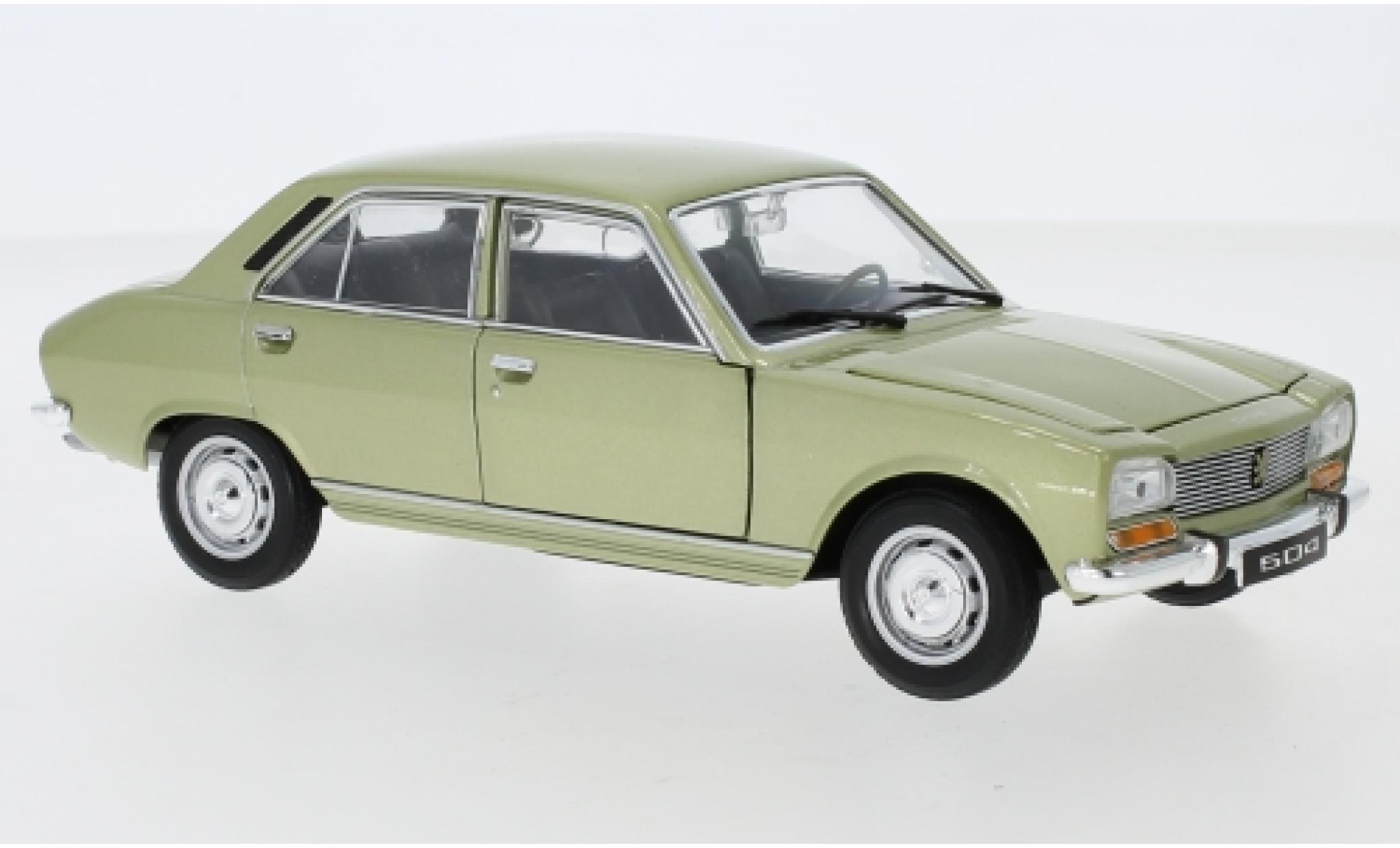 Peugeot 504 1/24 Welly grün 1:24 modellino in miniatura